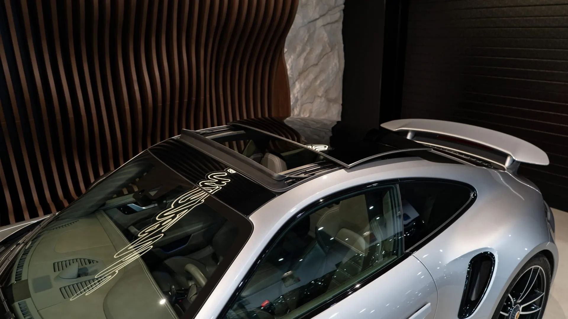 Porsche 911 — photo 31