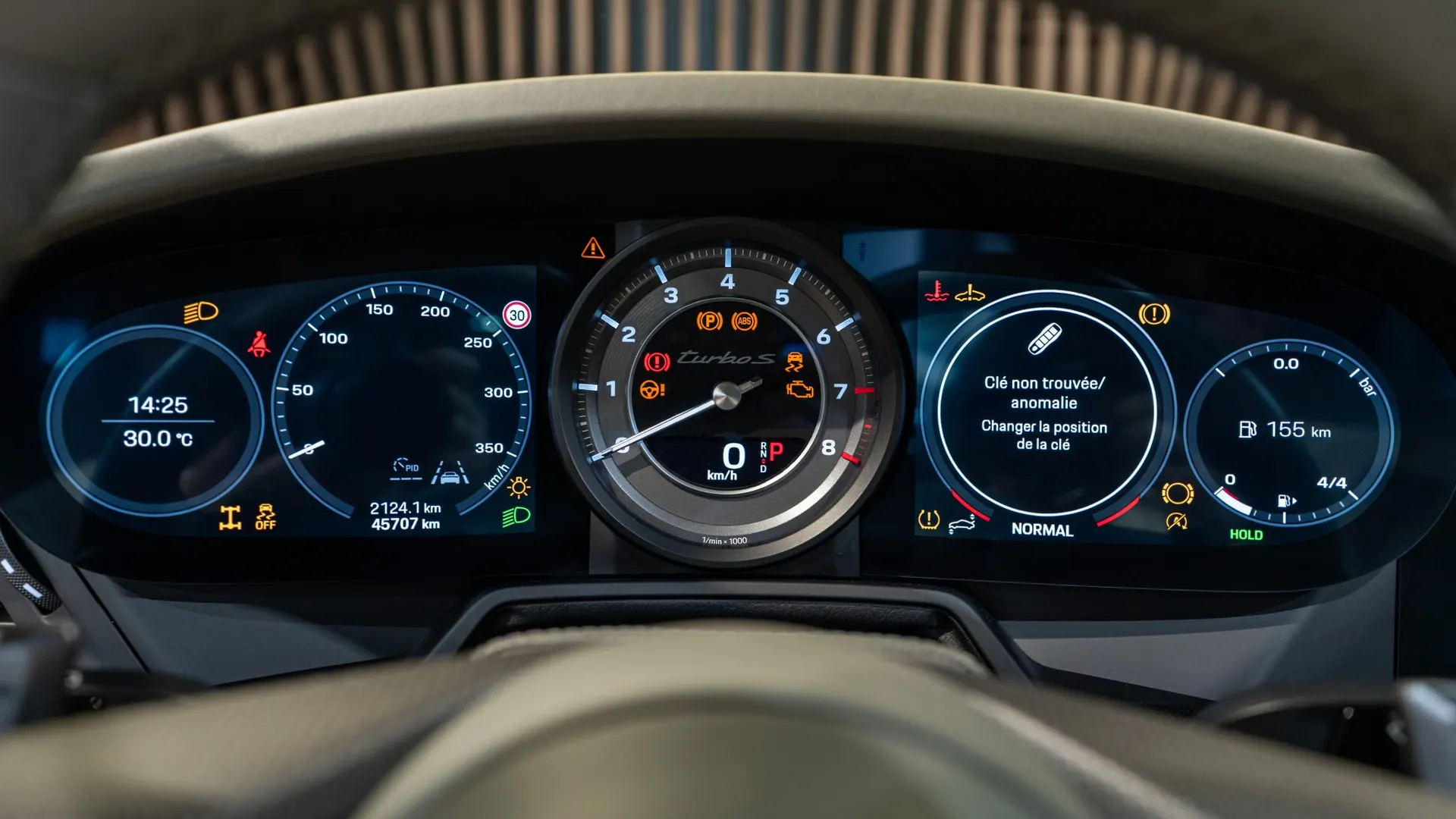 Porsche 911 — photo 17