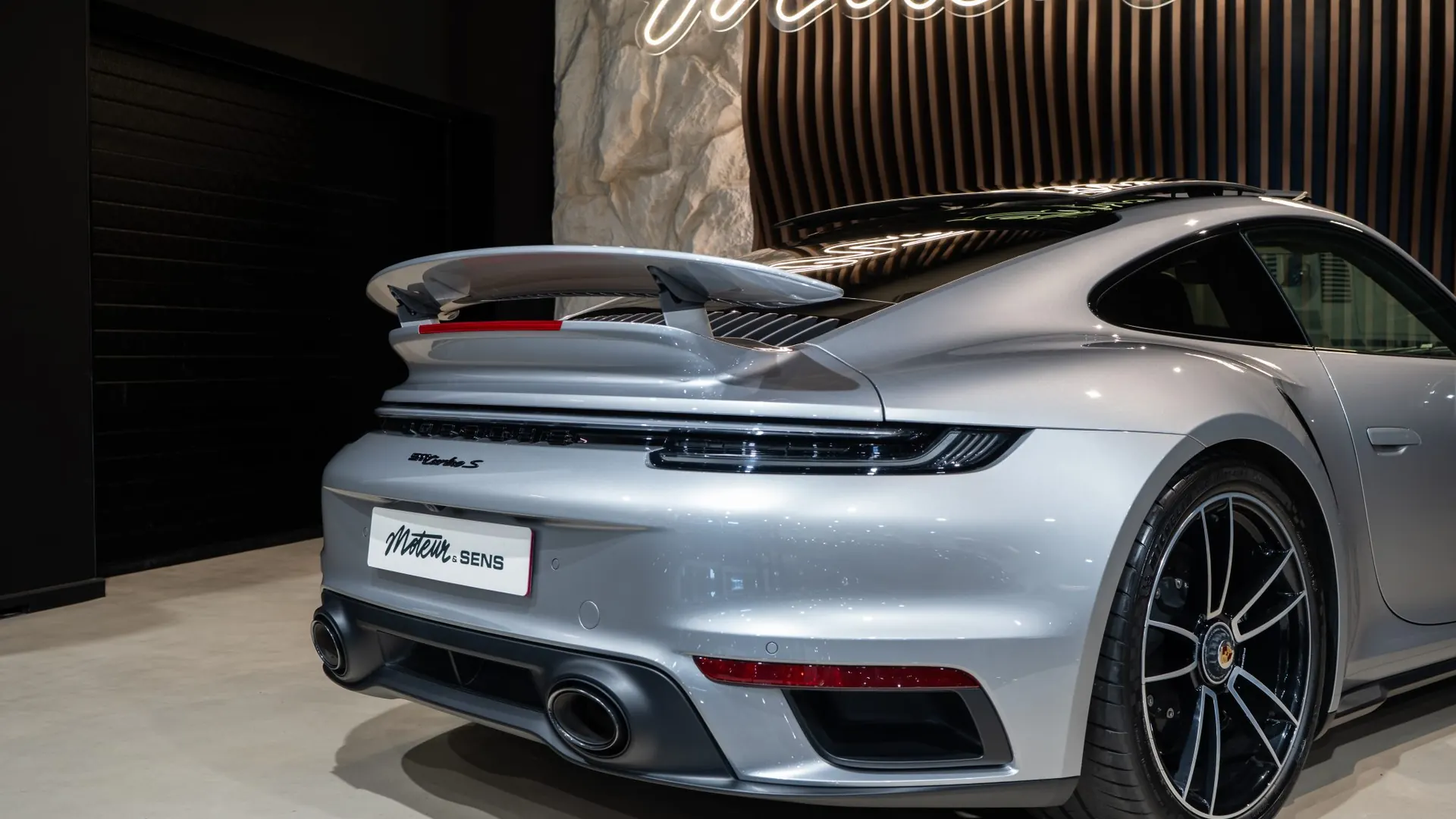 Porsche 911 — photo 47