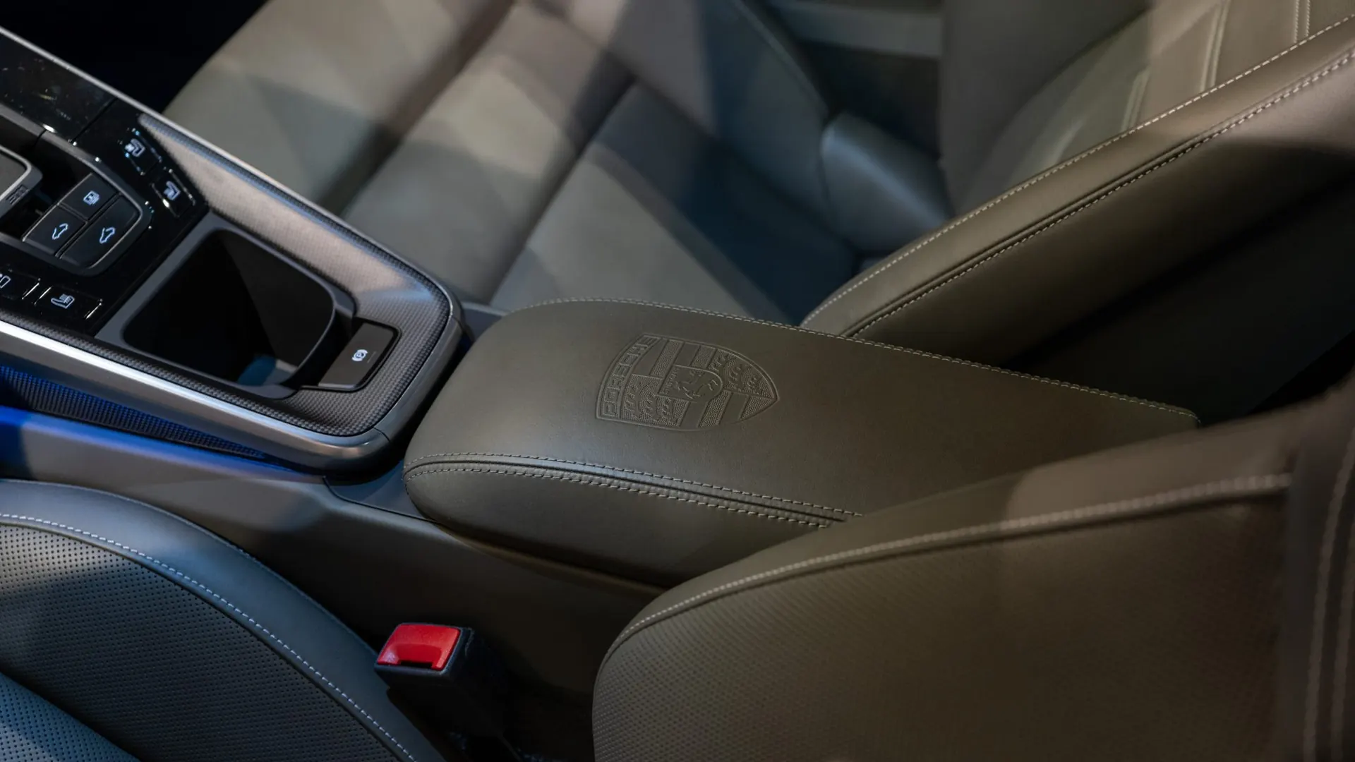 Porsche 911 — photo 15