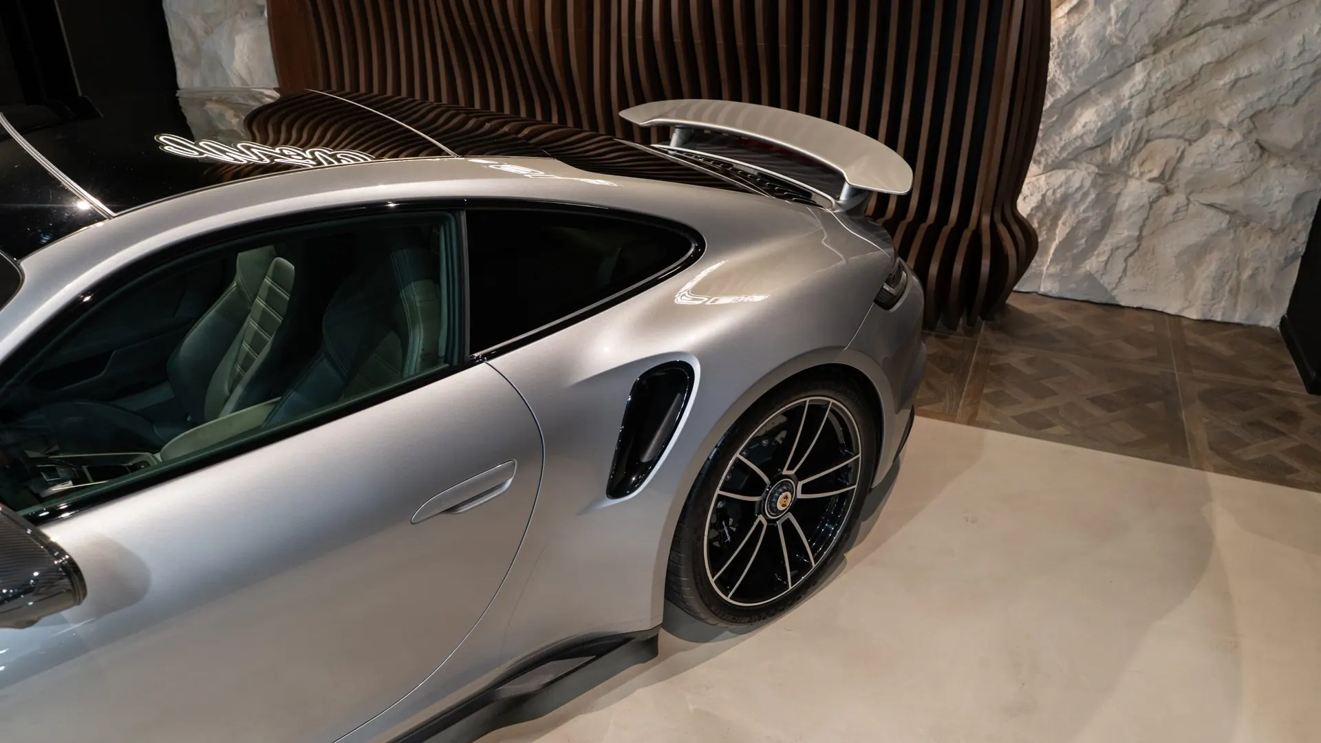 Porsche 911 — photo 42