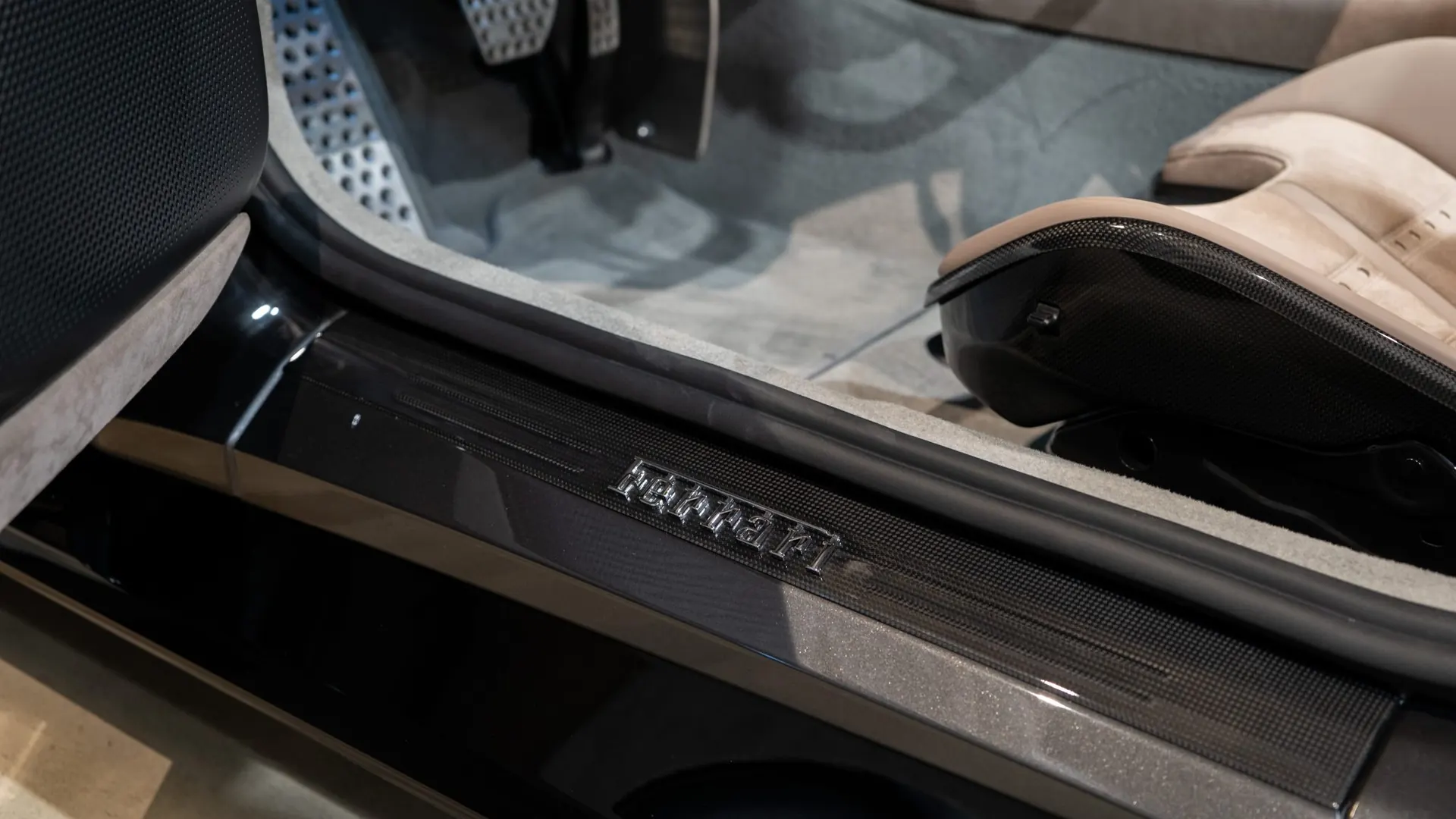 Ferrari 12Cilindri — photo 15