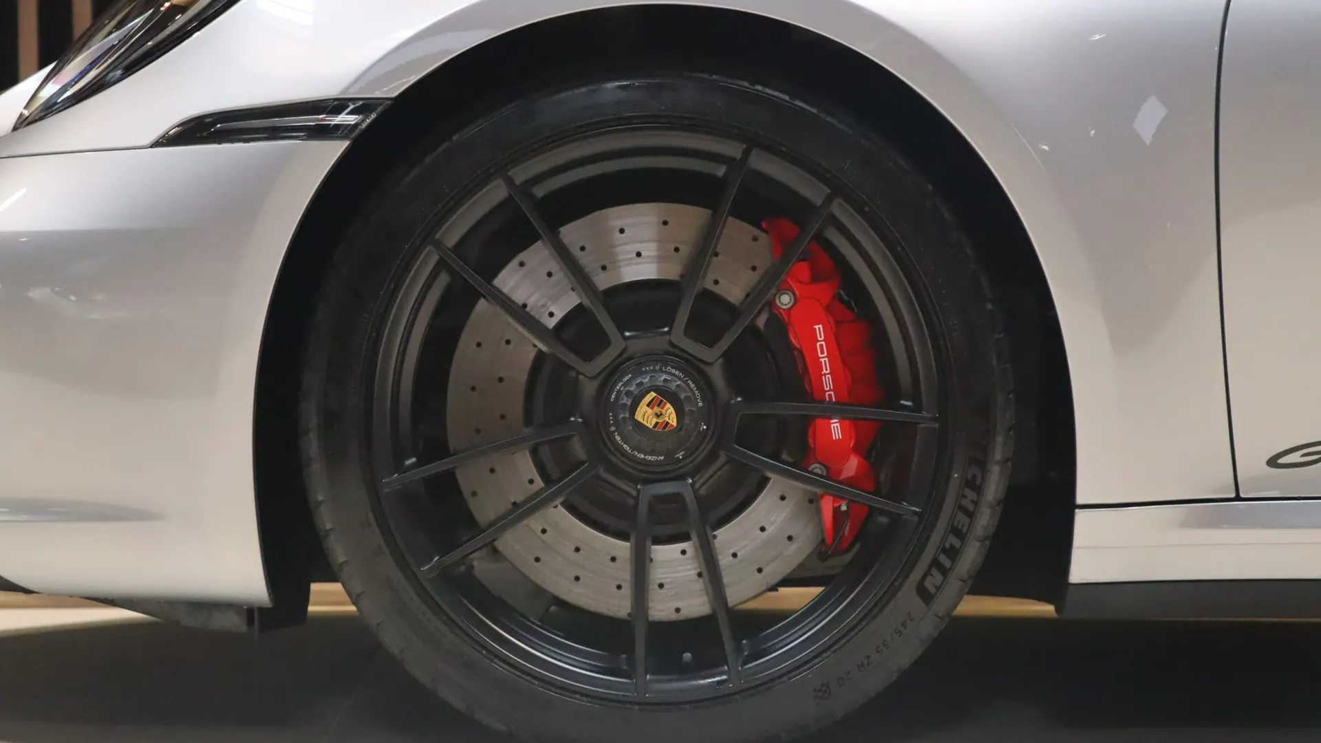 Porsche 911 — photo 50