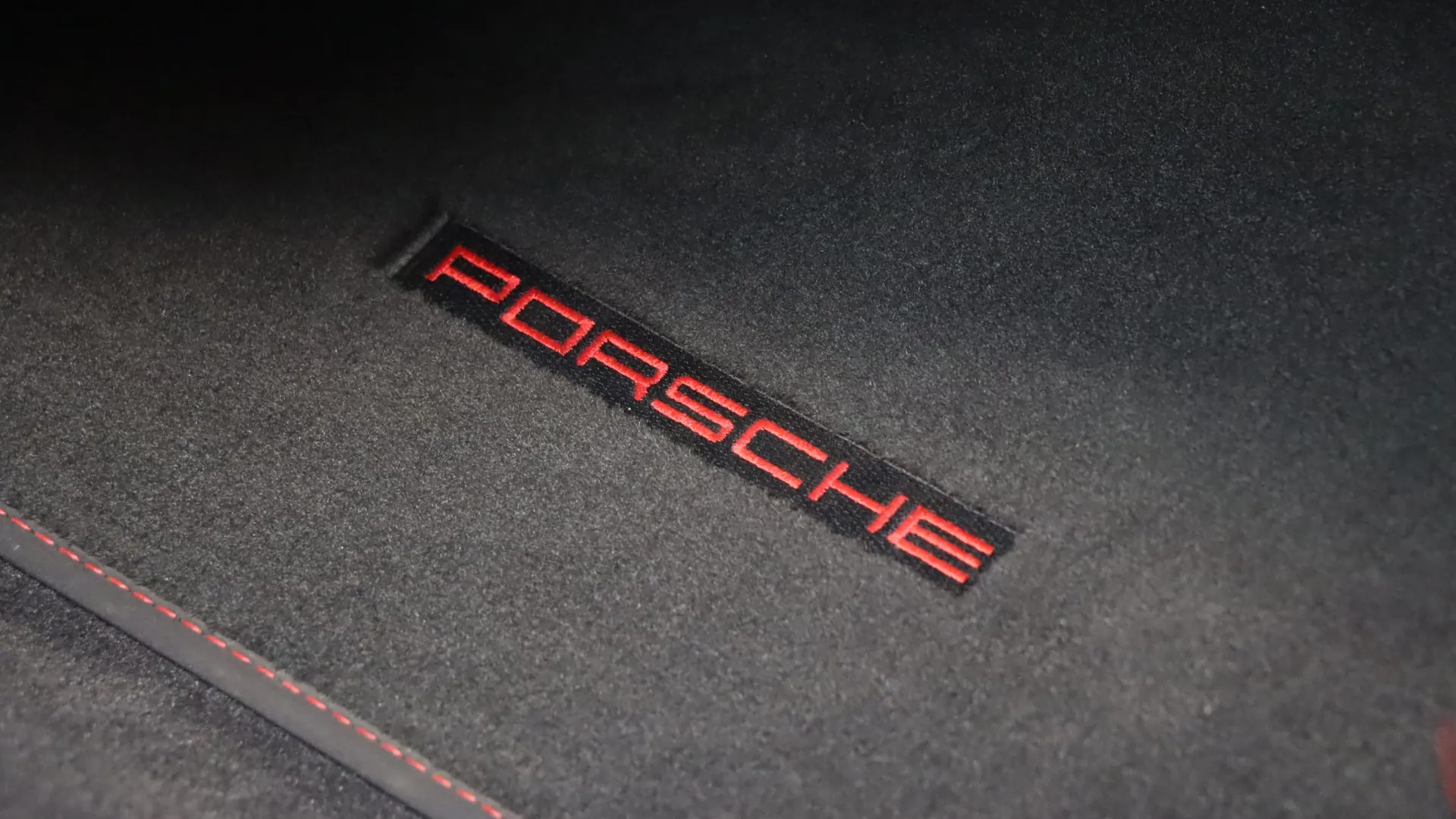 Porsche 911 — photo 16