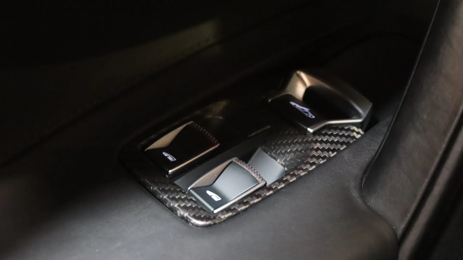 McLaren 720S — photo 12