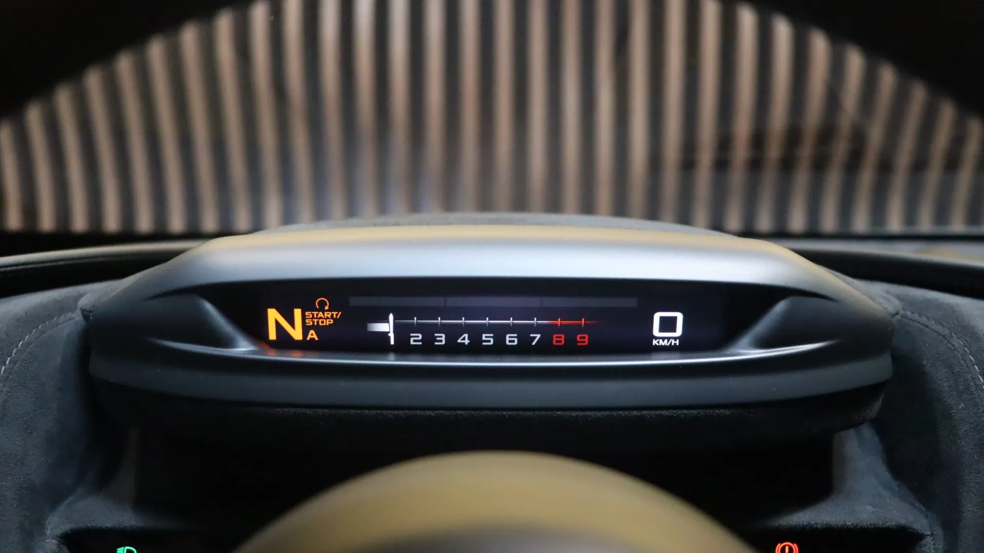 McLaren 720S — photo 22