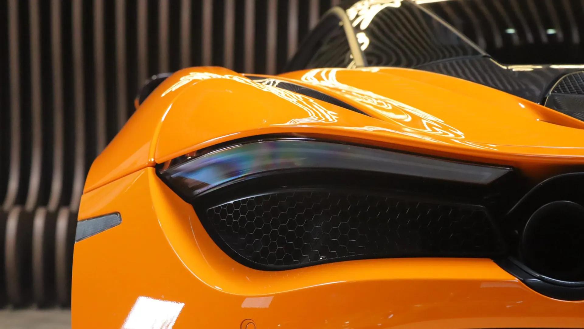McLaren 720S — photo 44