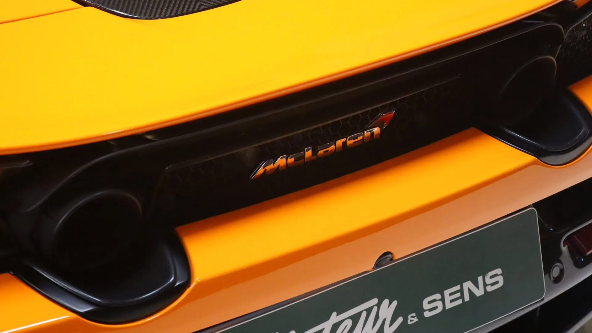 McLaren 720S — photo 45