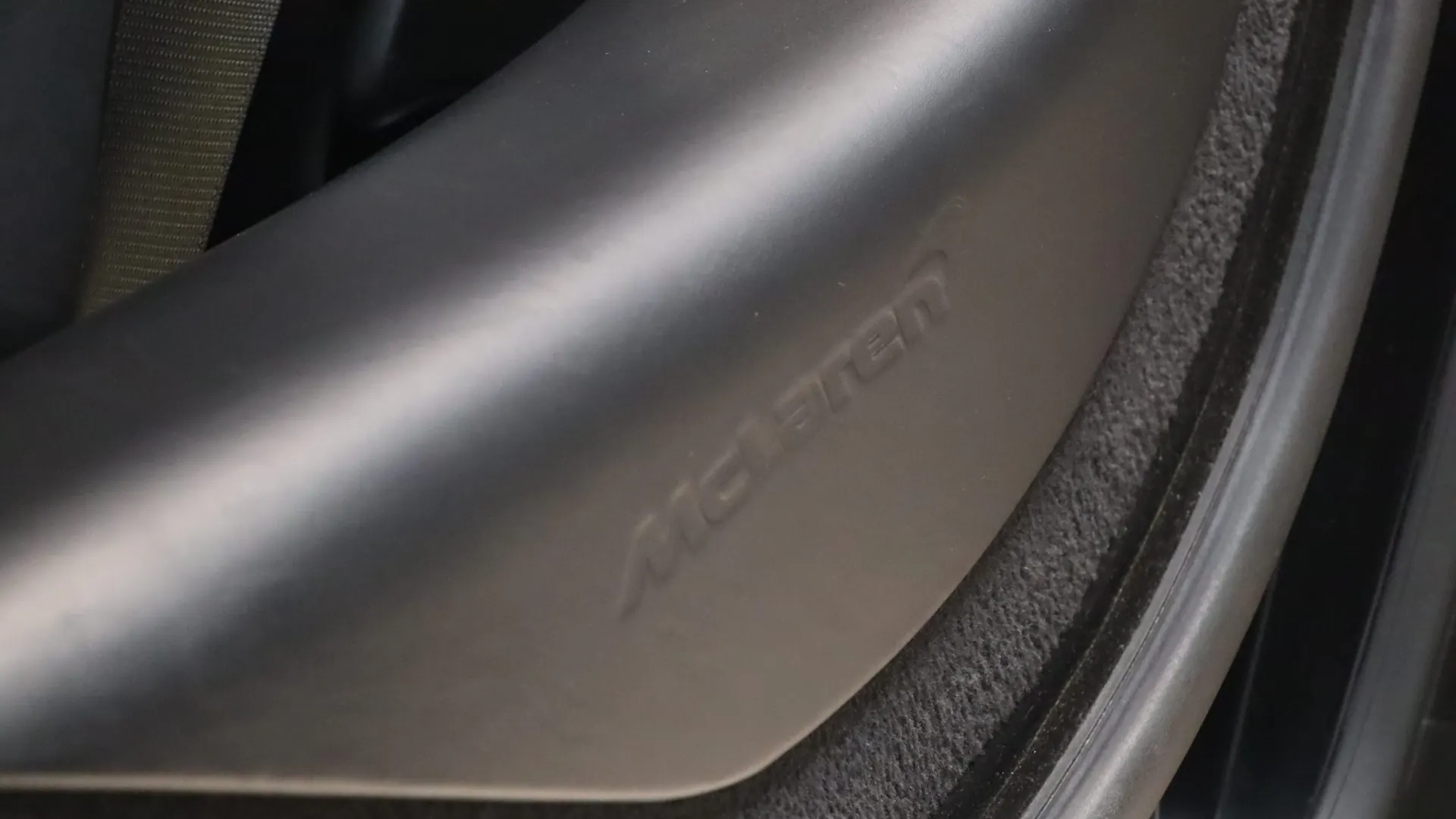 McLaren 720S — photo 13