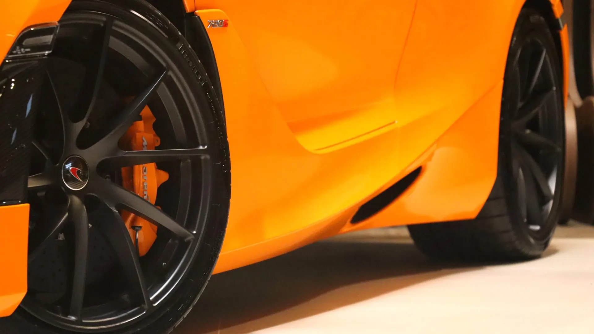McLaren 720S — photo 38