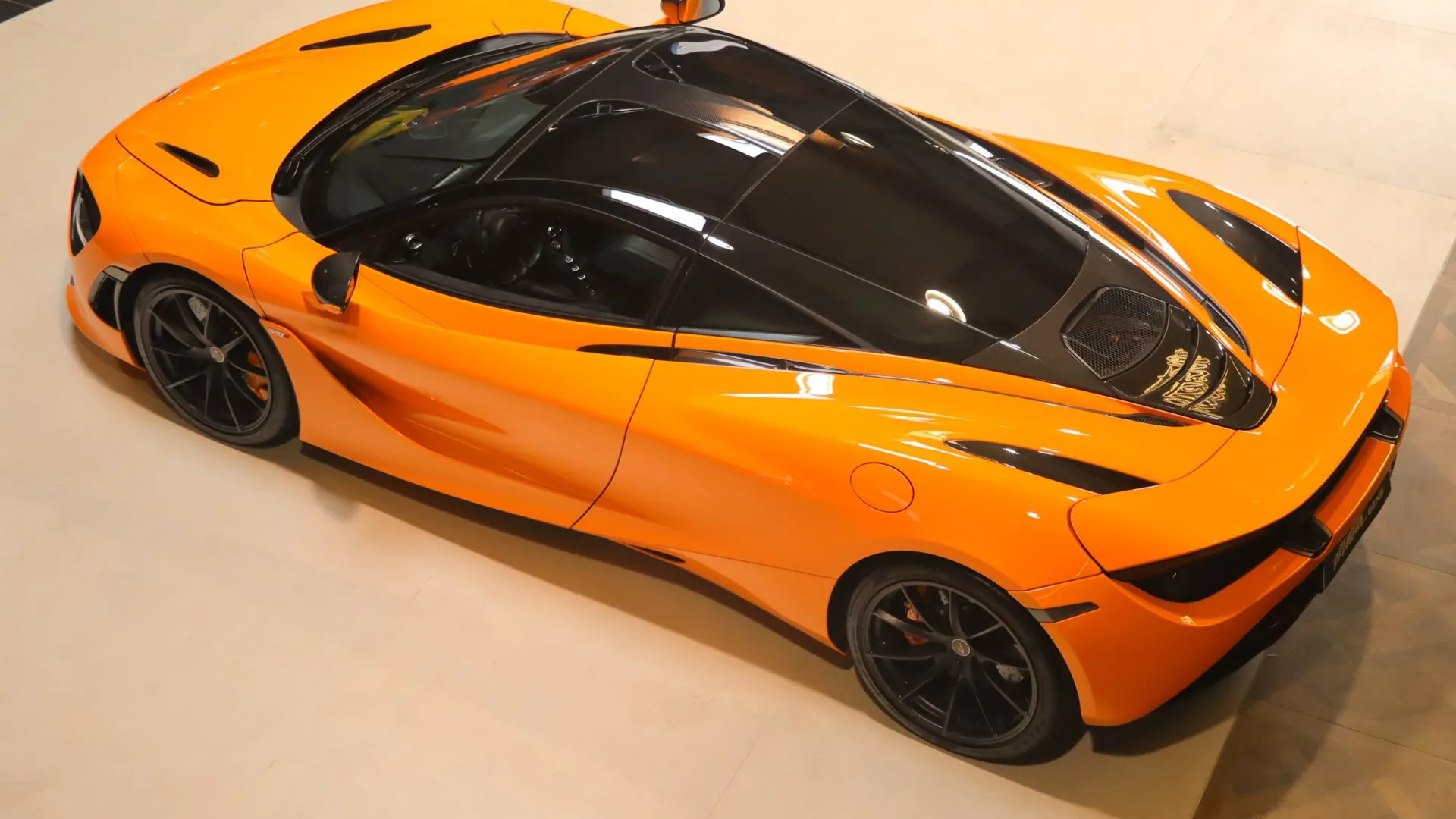 McLaren 720S — photo 46
