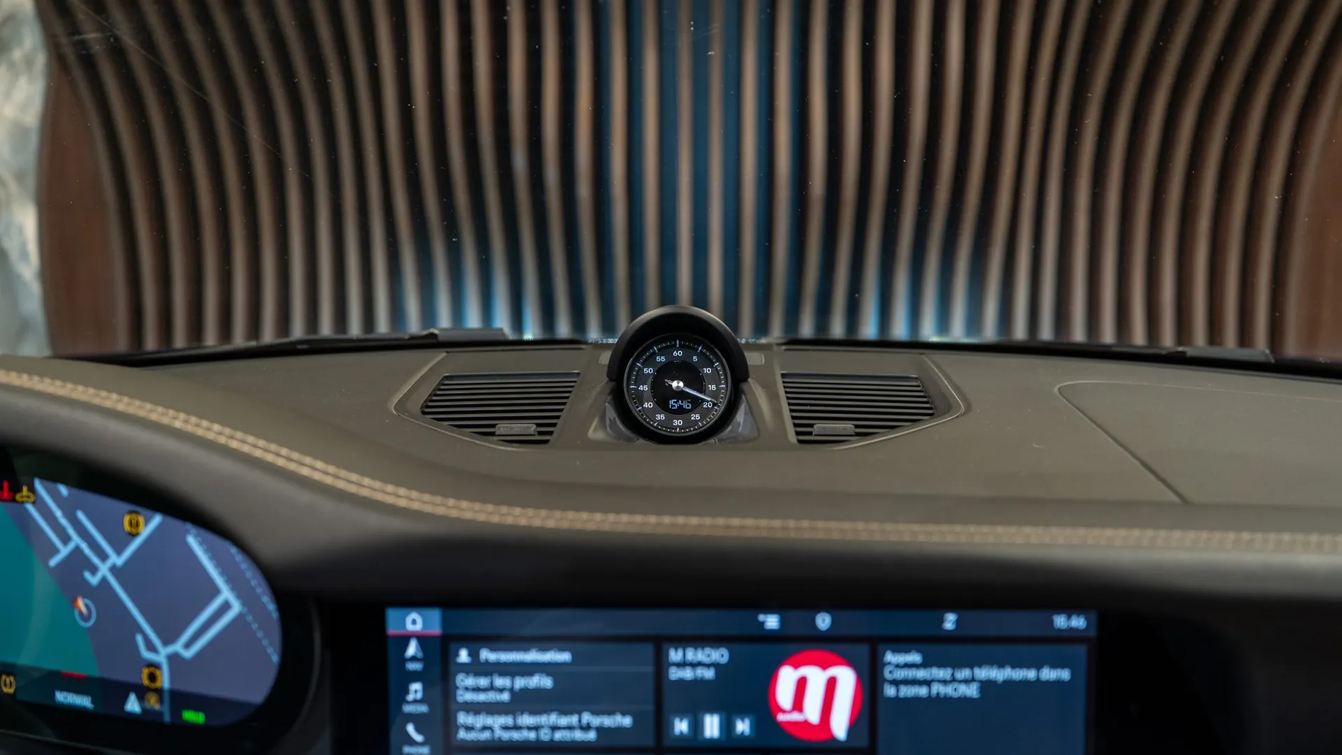 Porsche 911 — photo 24