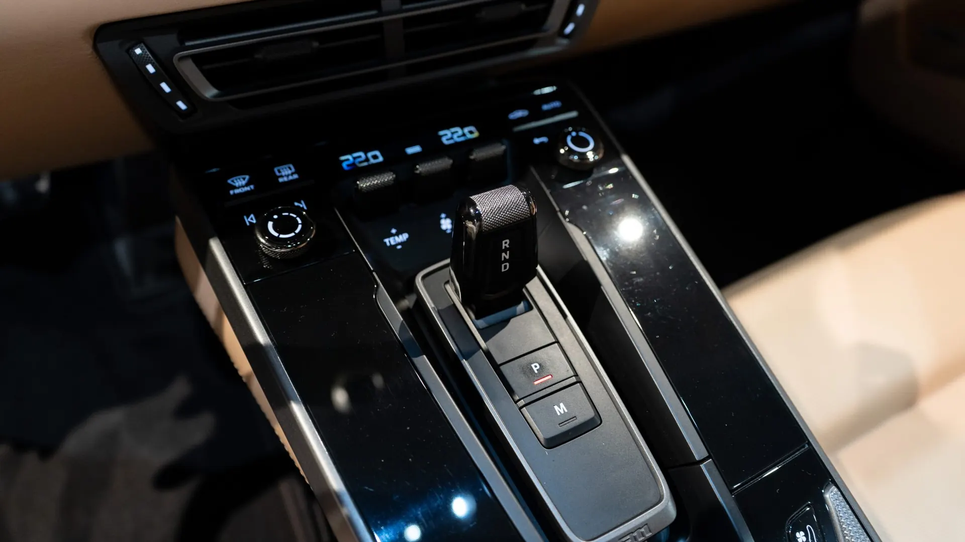 Porsche 911 — photo 28