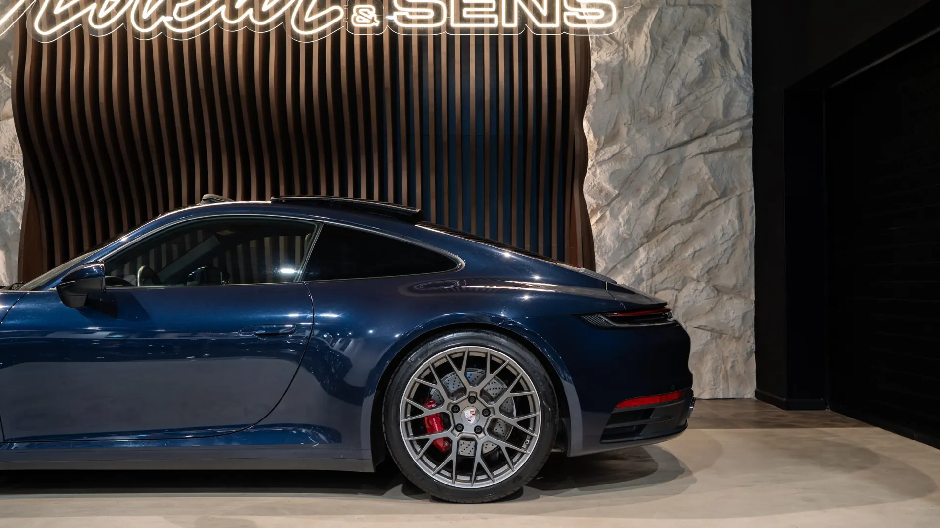 Porsche 911 — photo 39