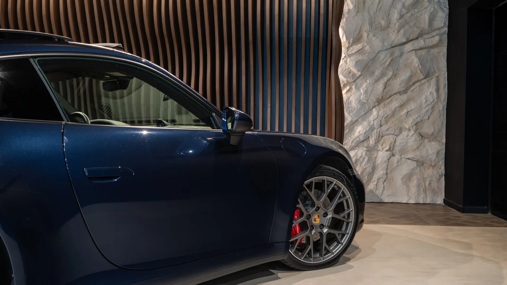 Porsche 911 — photo 47