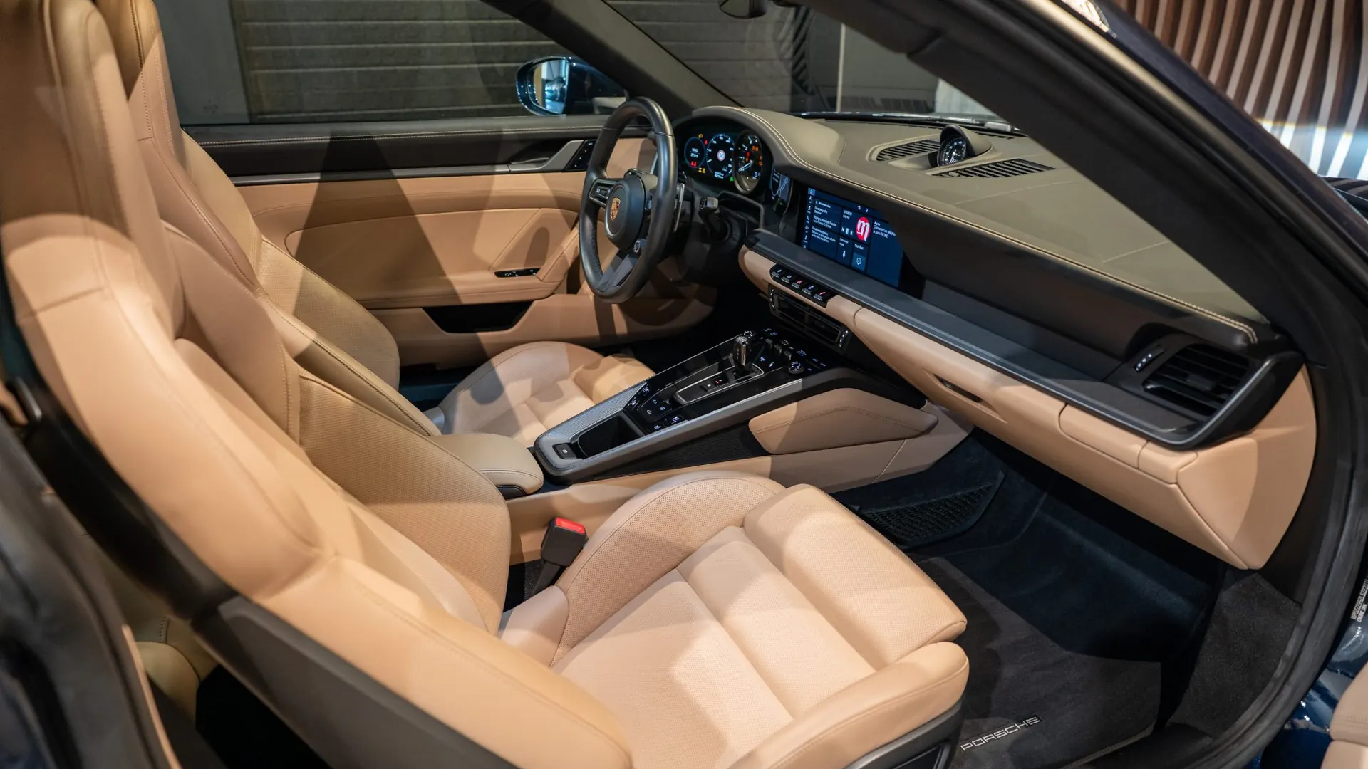 Porsche 911 — photo 11