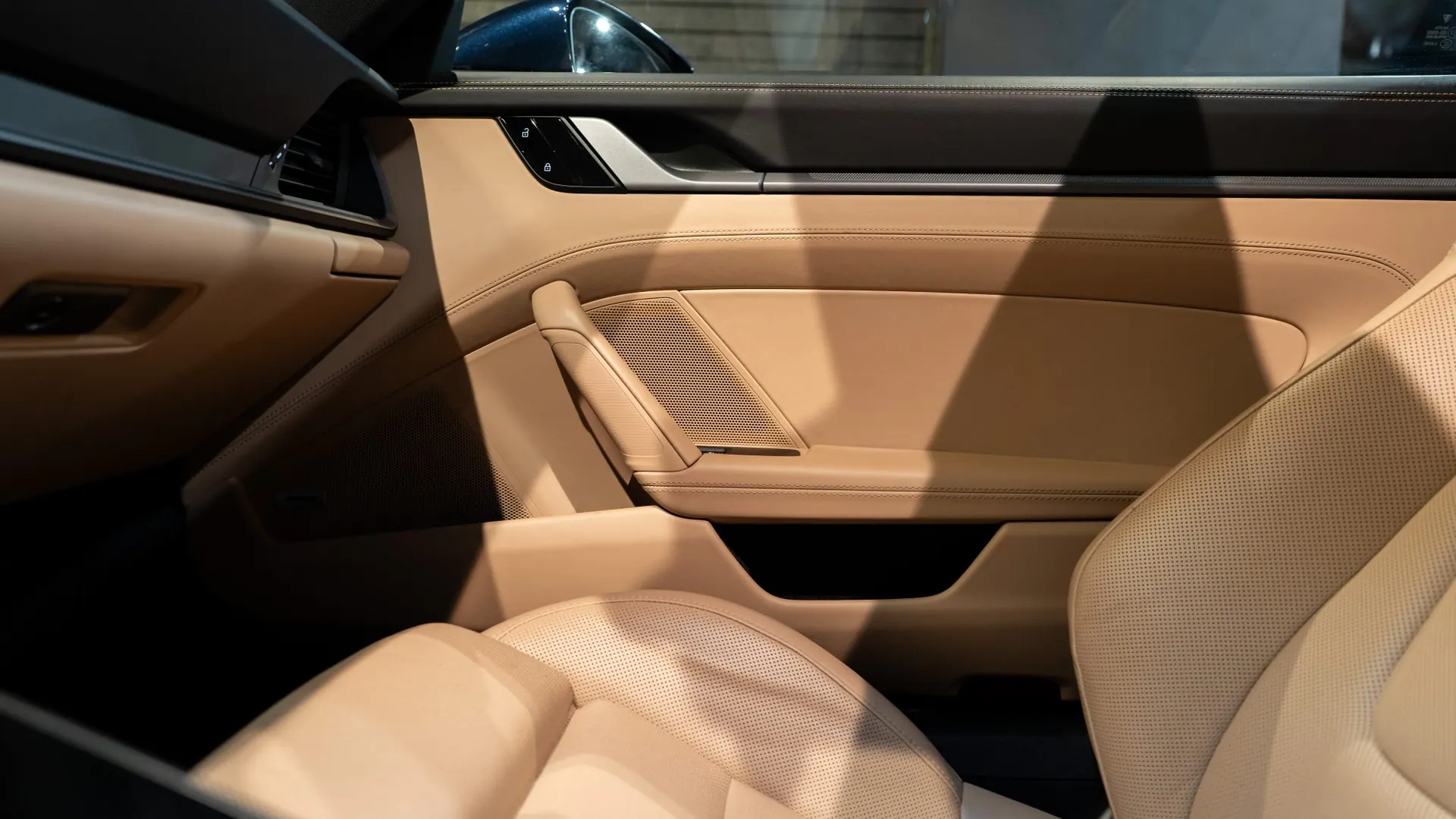 Porsche 911 — photo 30