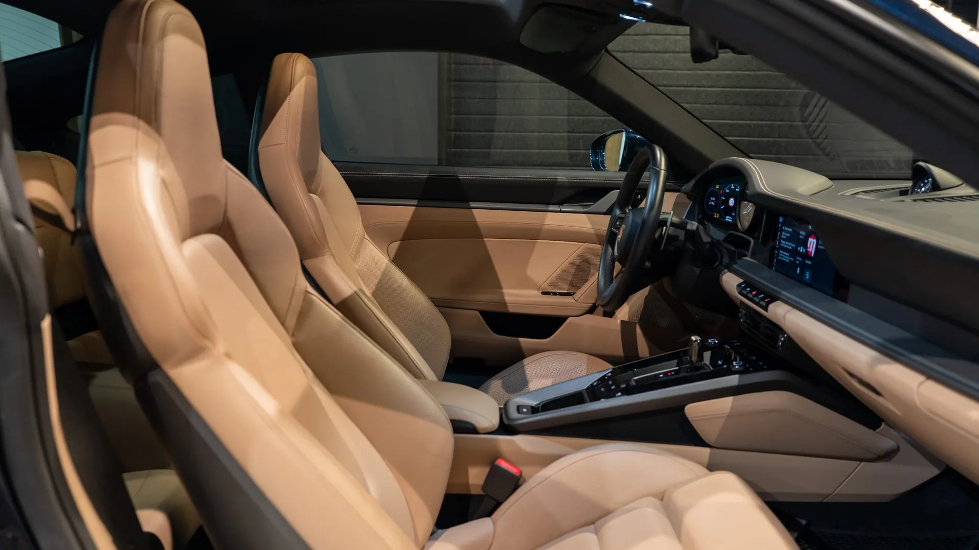 Porsche 911 — photo 15