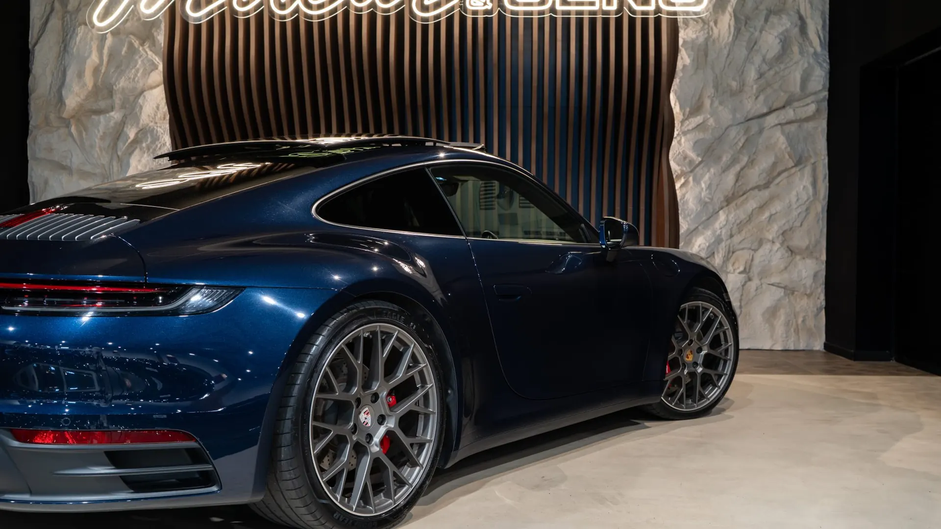 Porsche 911 — photo 46