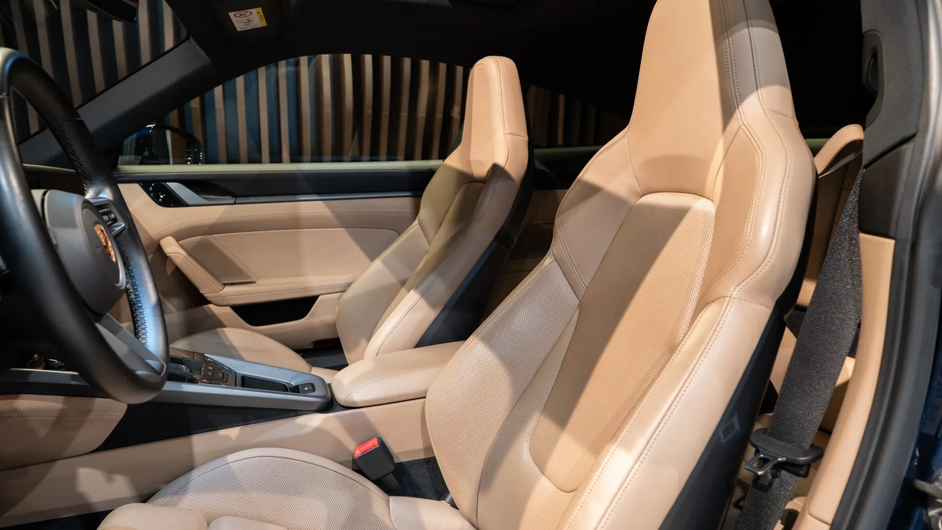 Porsche 911 — photo 6