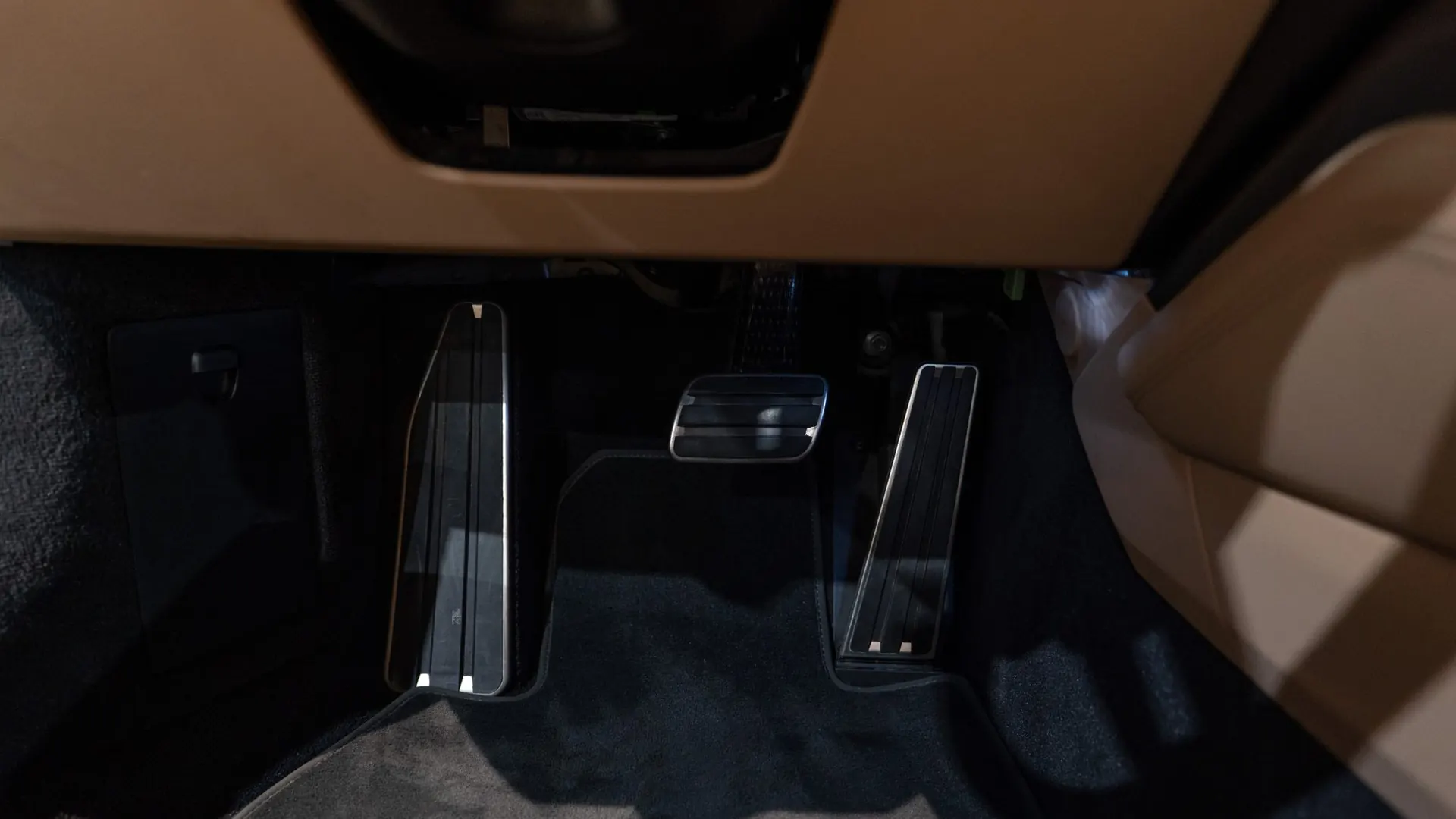 Porsche 911 — photo 19