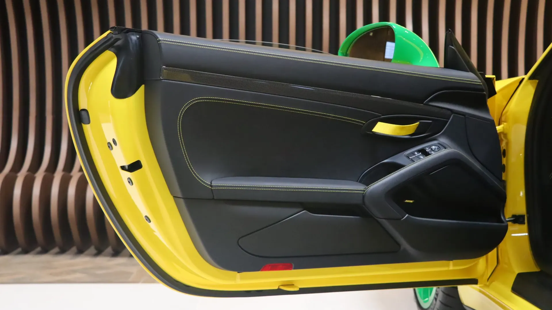 Porsche 911 — photo 10