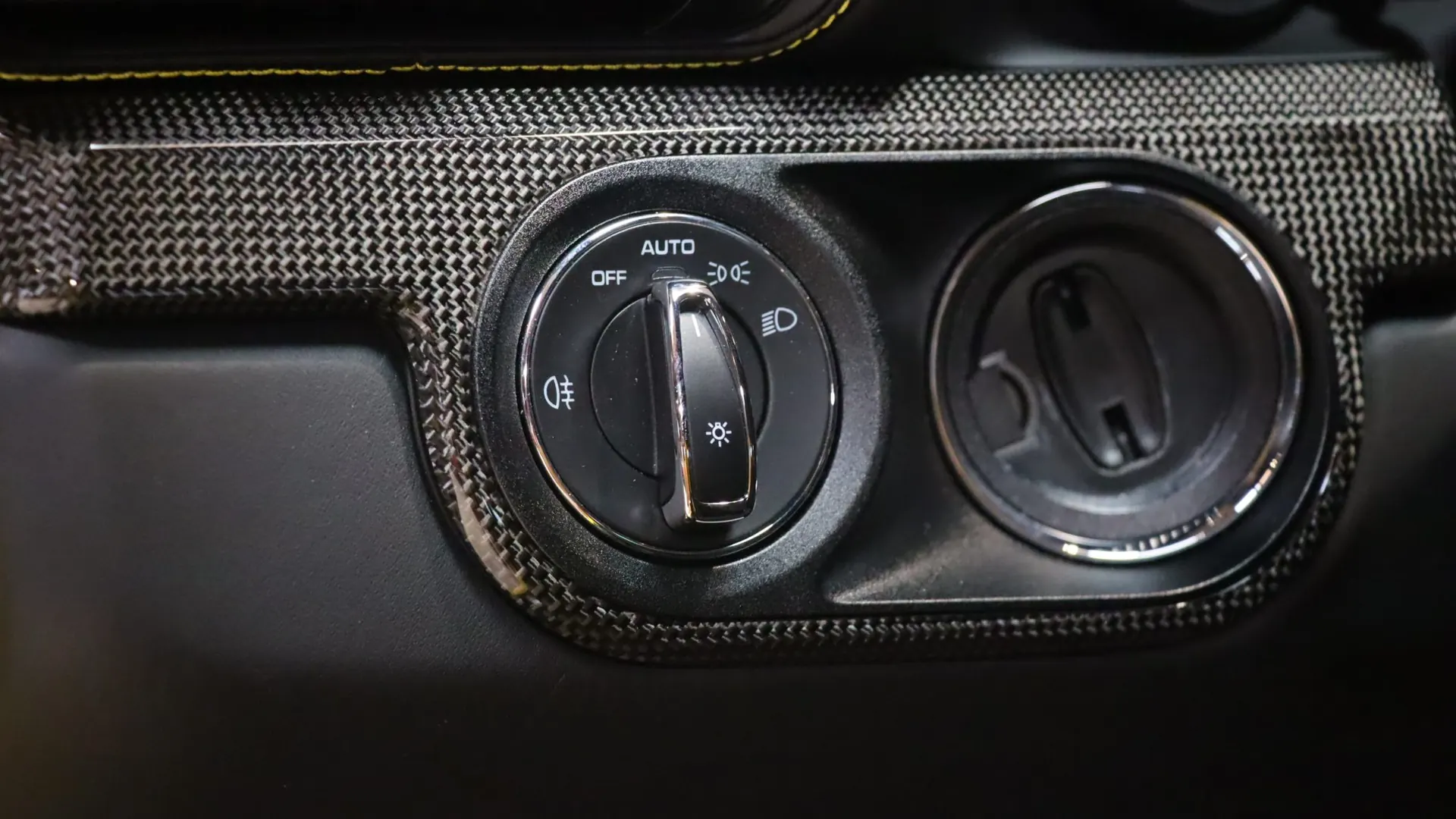 Porsche 911 — photo 16