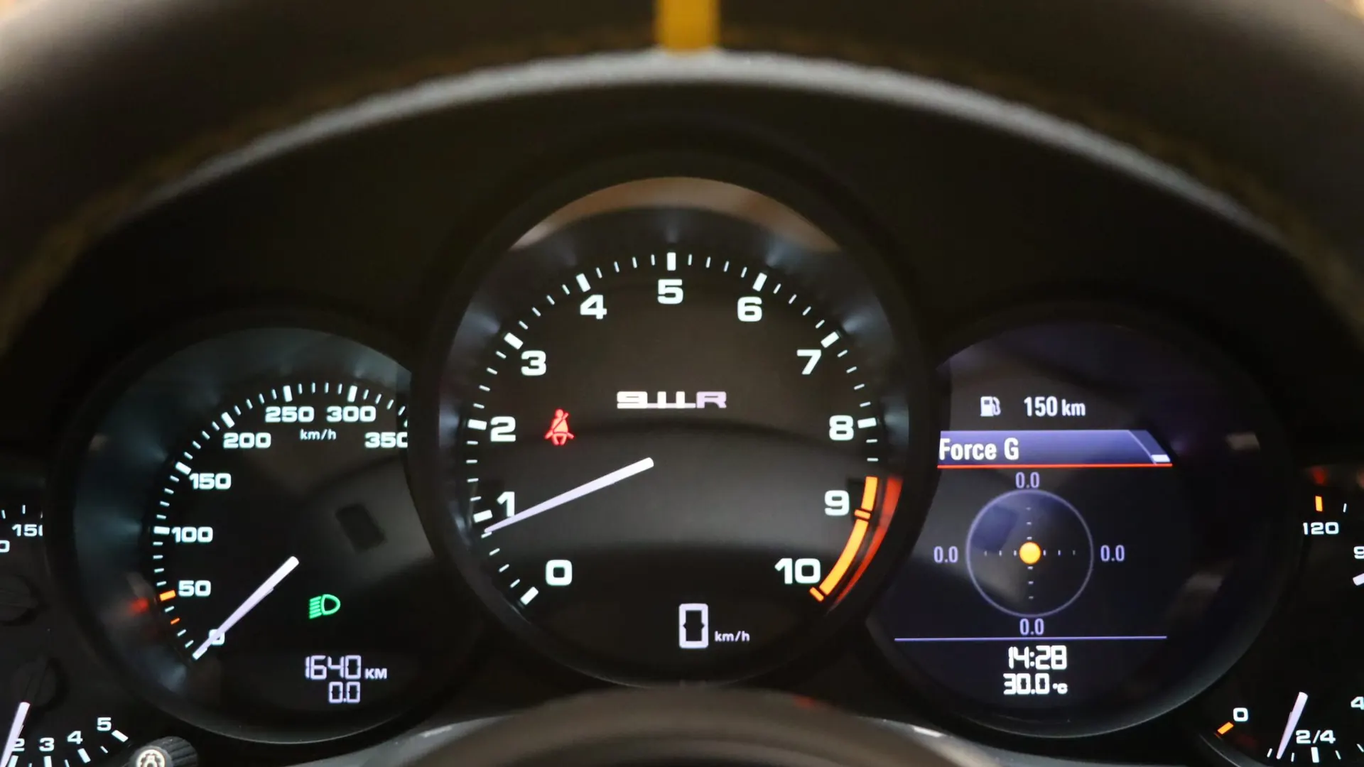 Porsche 911 — photo 22