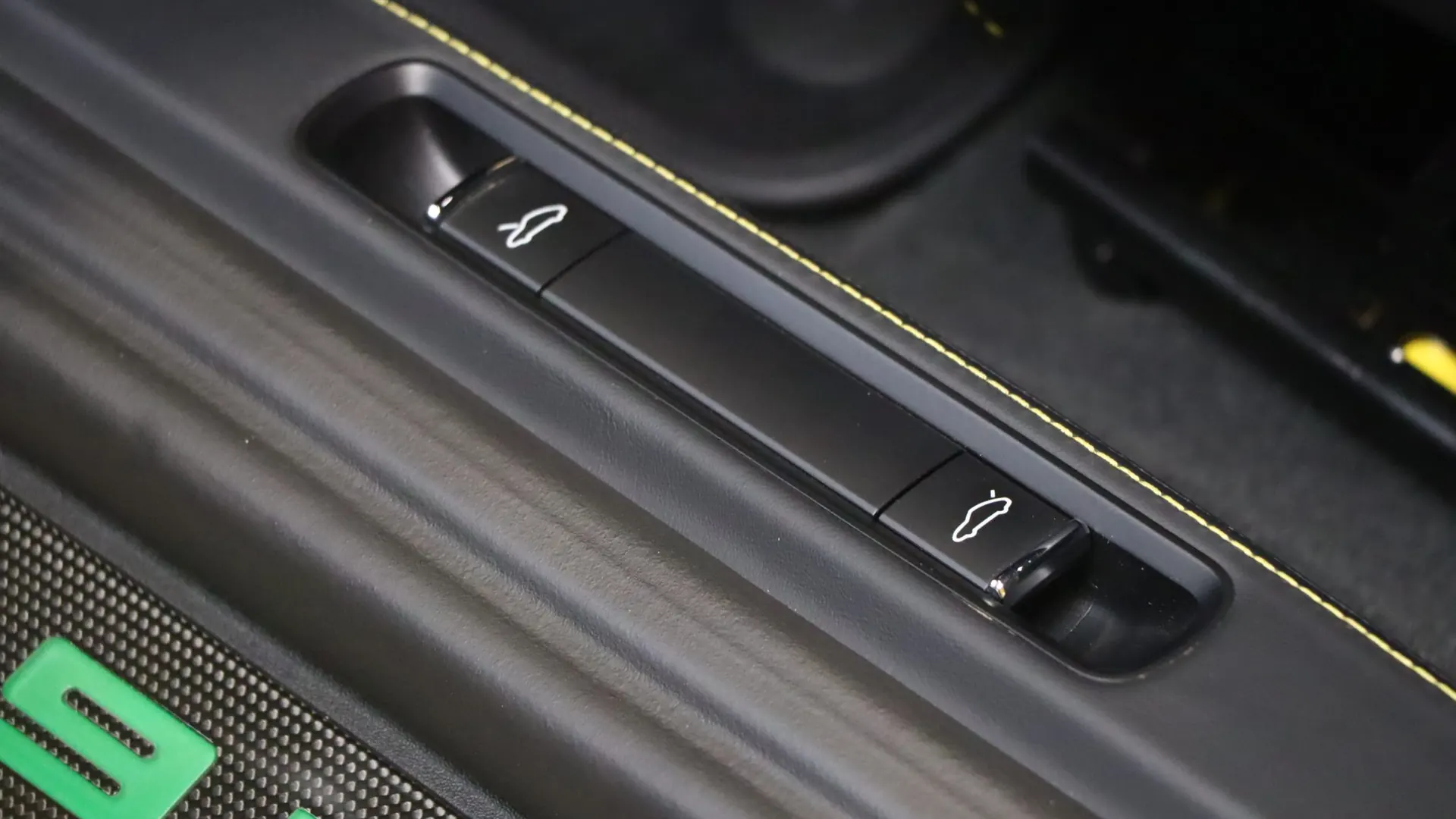 Porsche 911 — photo 14