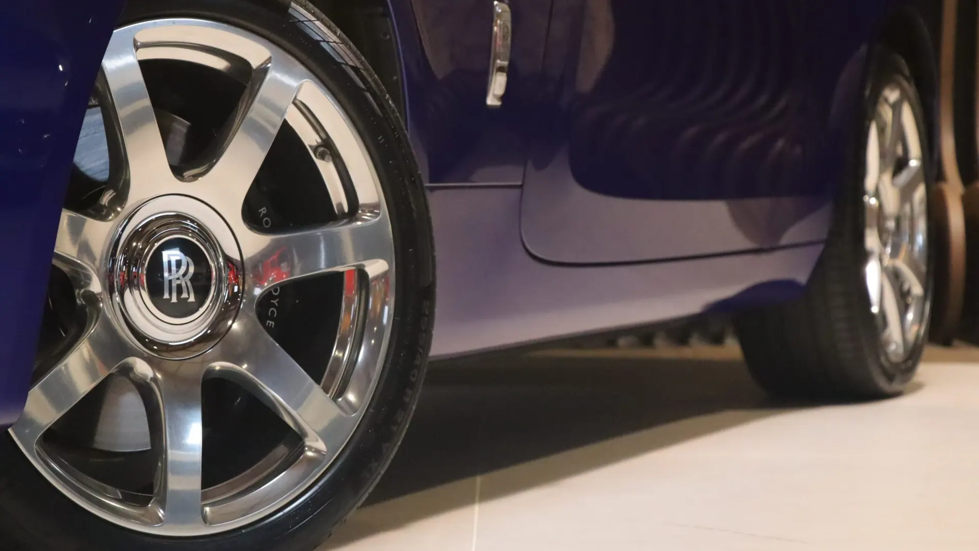 Rolls-Royce Wraith — photo 43