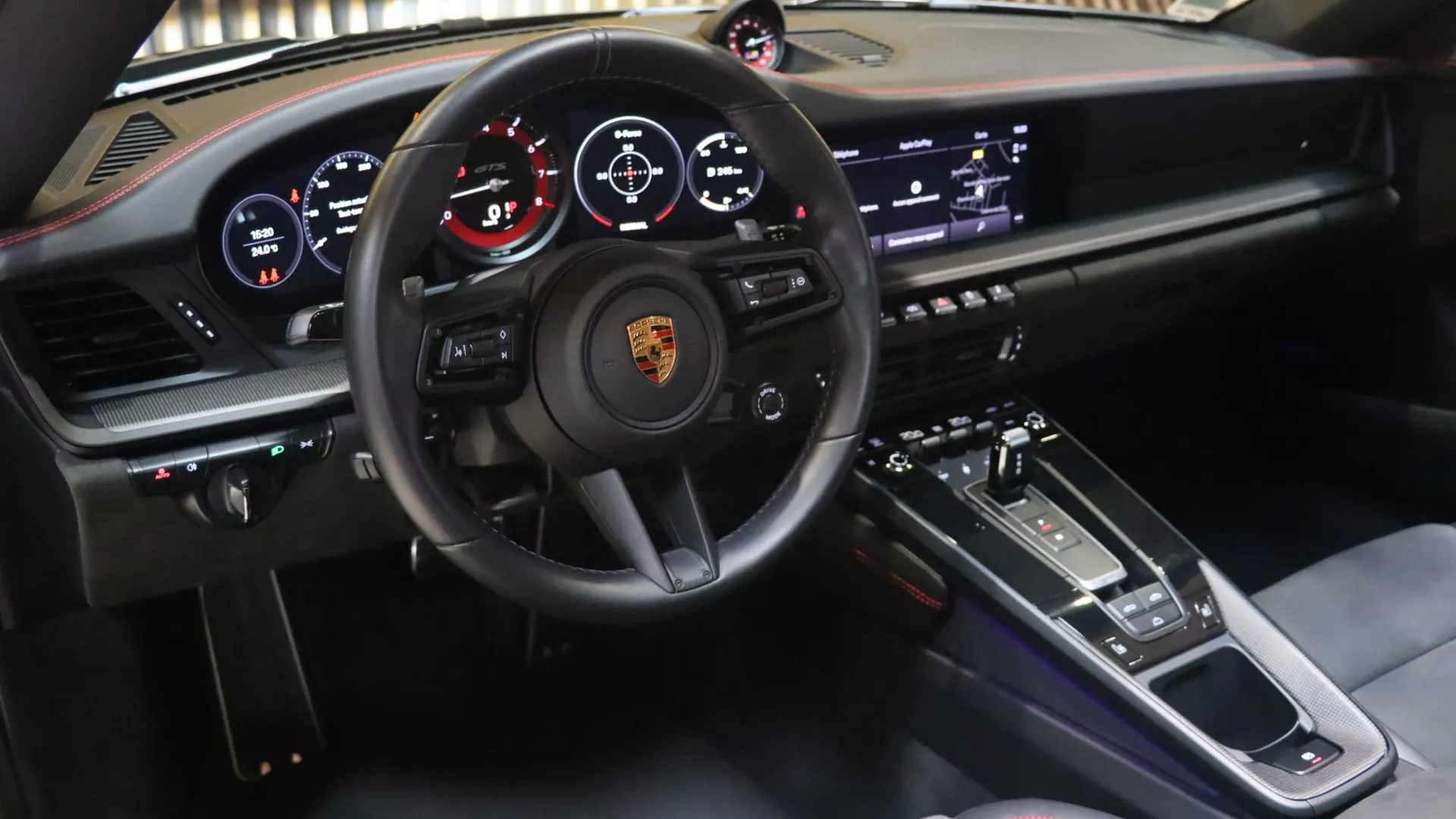 Porsche 911 — photo 20