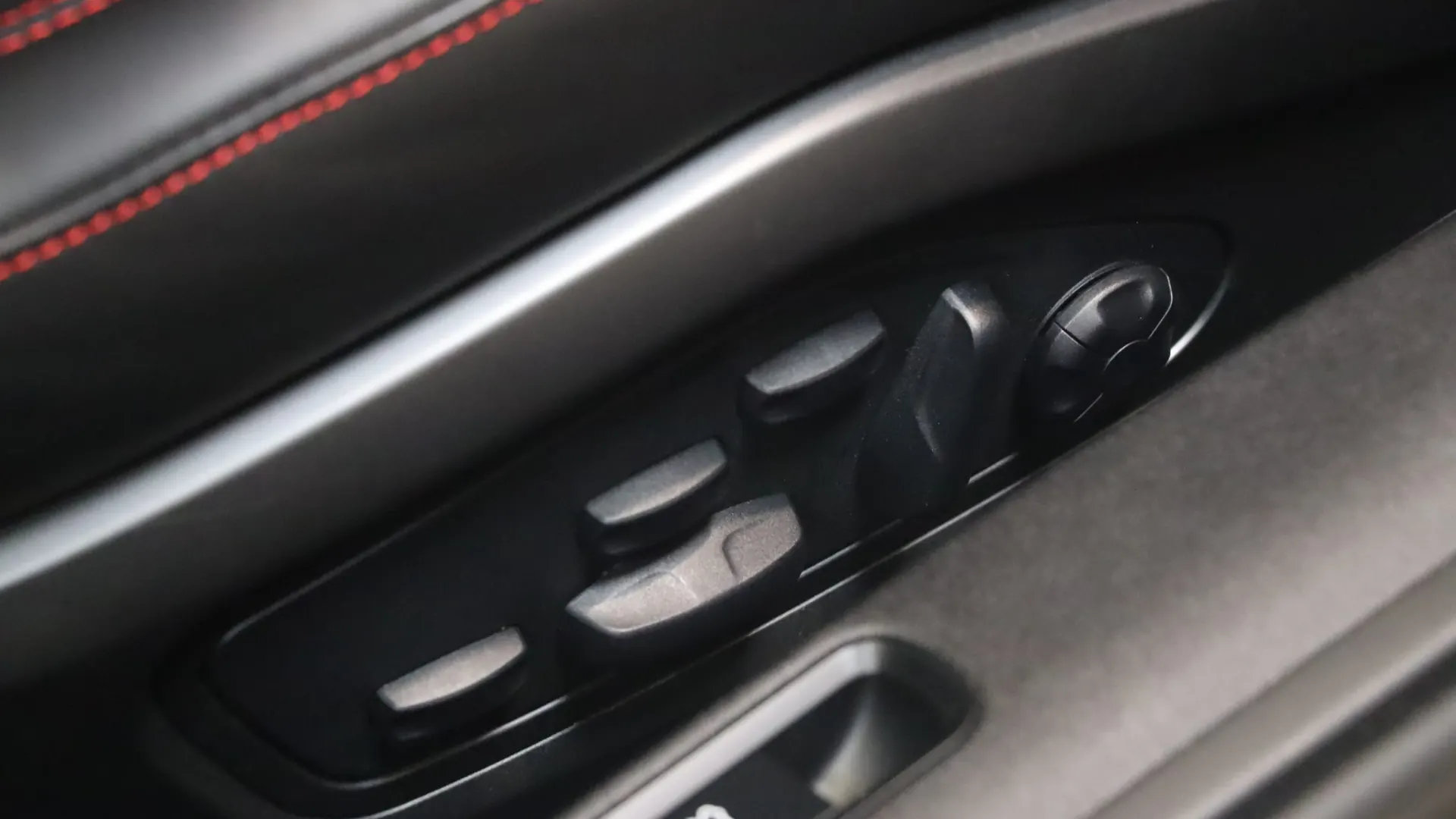 Porsche 911 — photo 19