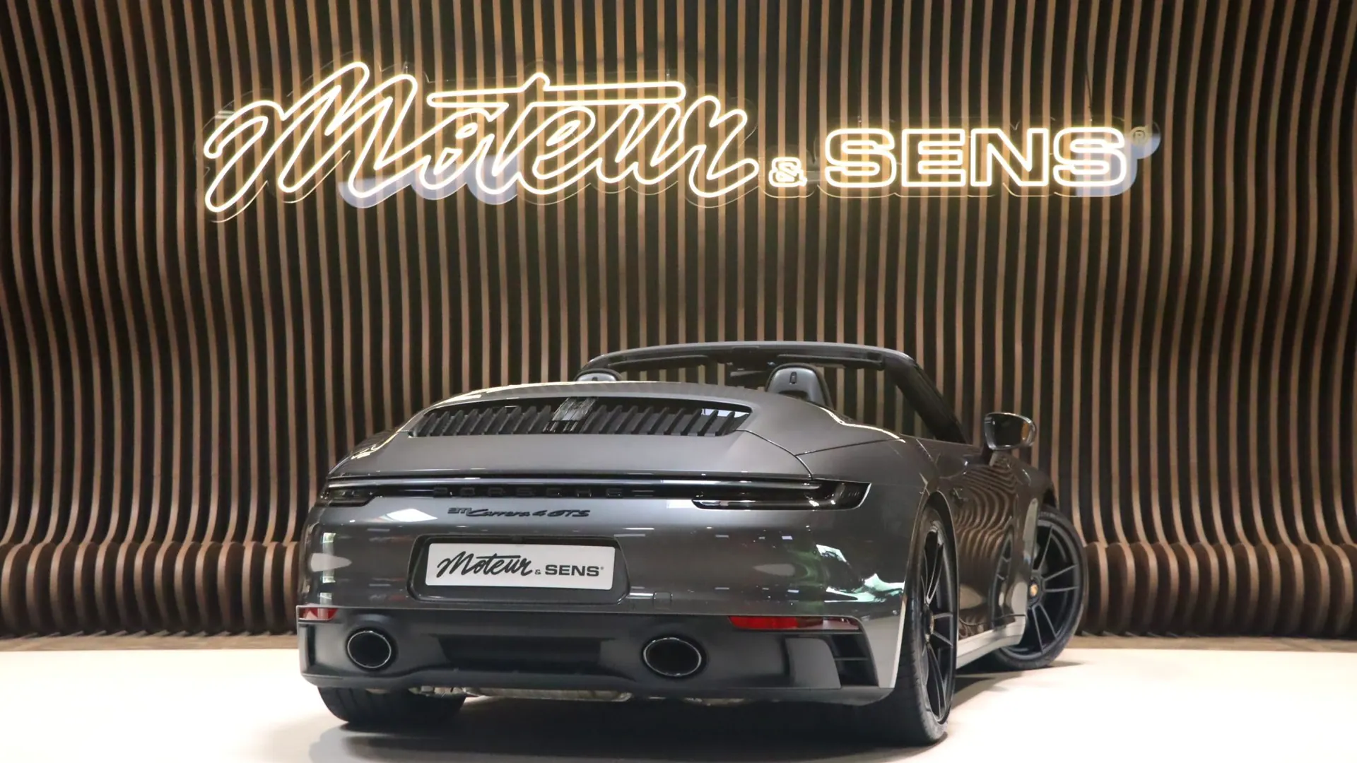 Porsche 911 — photo 2