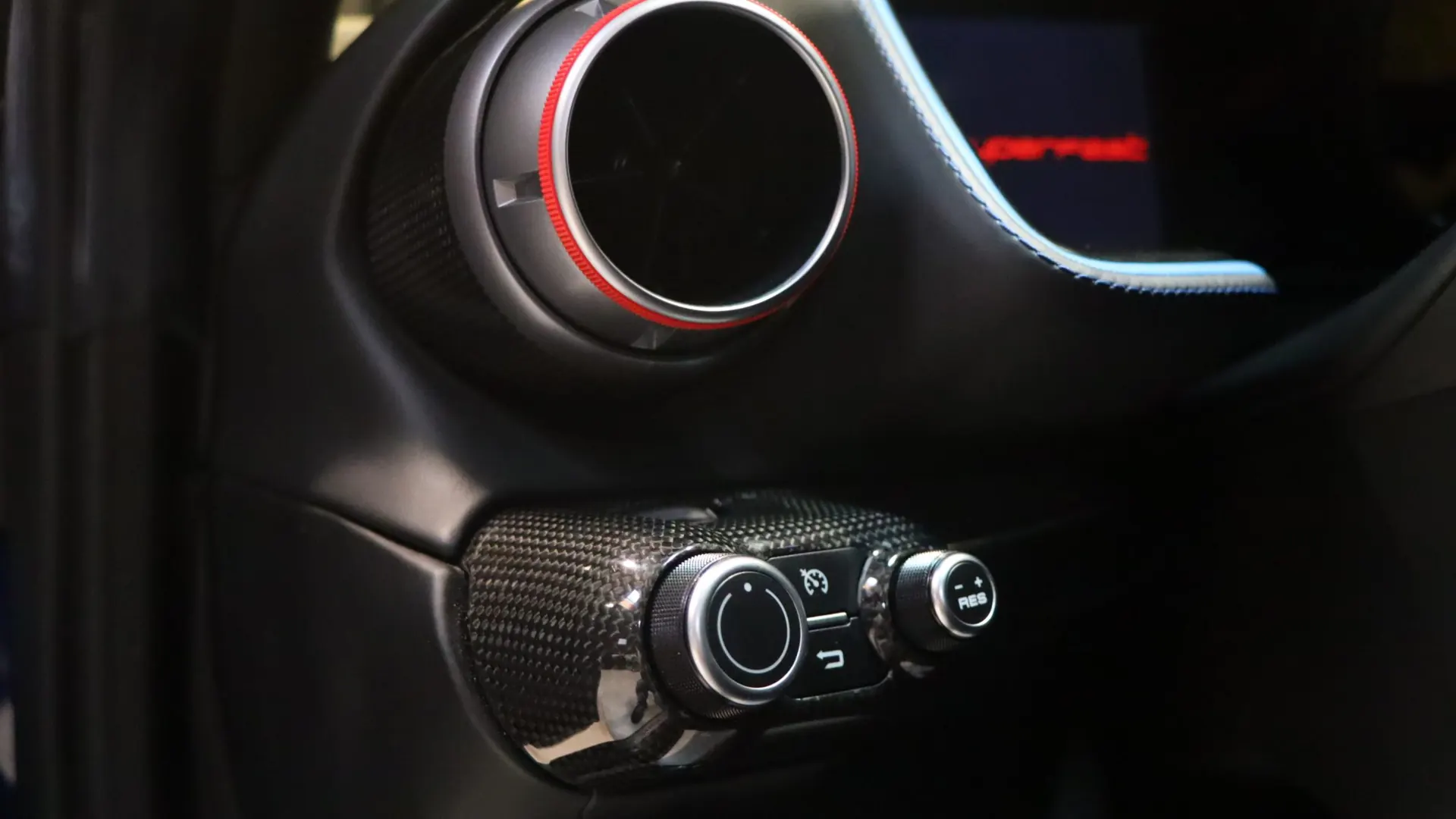 Ferrari 812 — photo 14