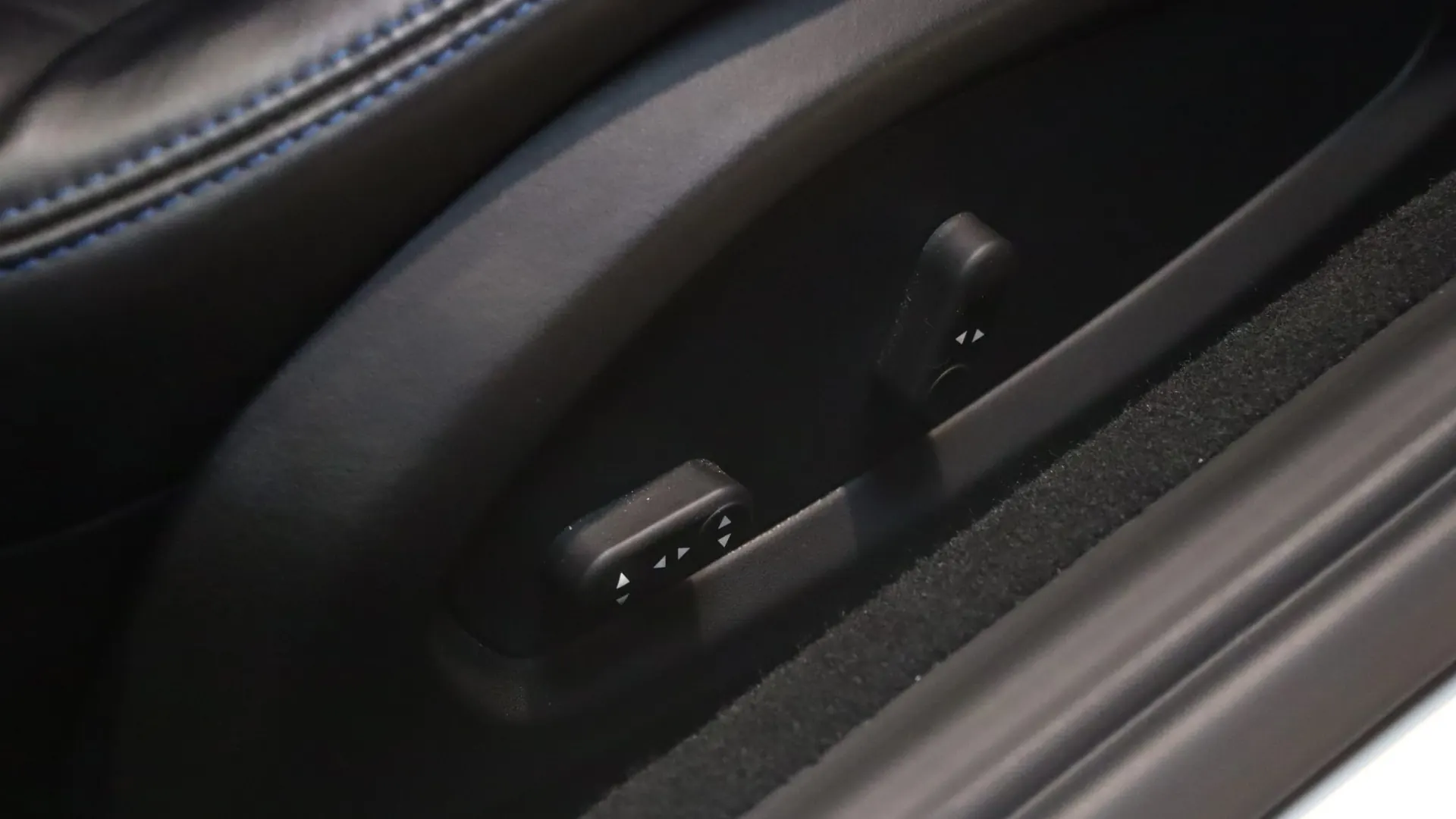 Ferrari 812 — photo 36