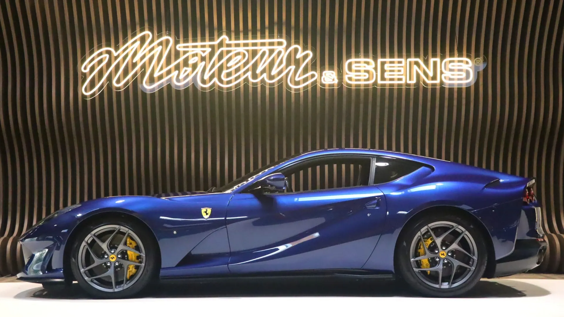 Ferrari 812 — photo 5