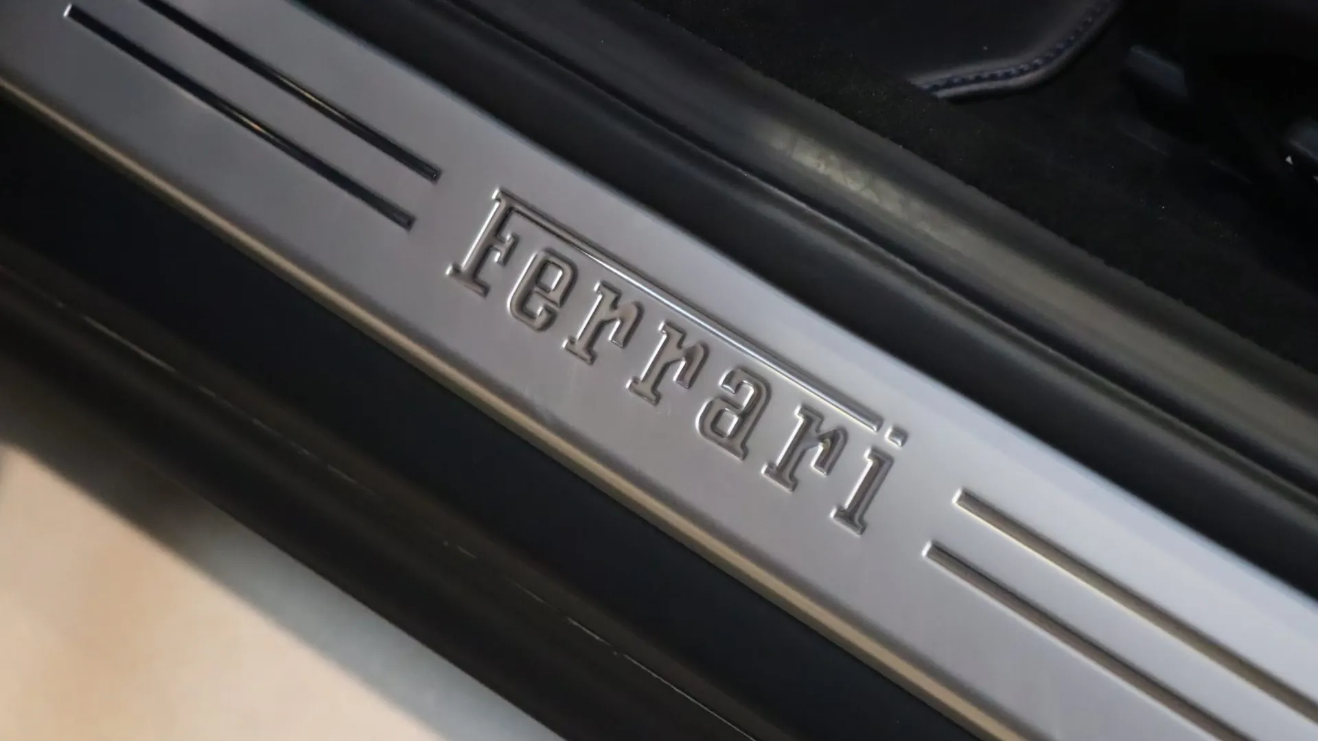 Ferrari 812 — photo 11