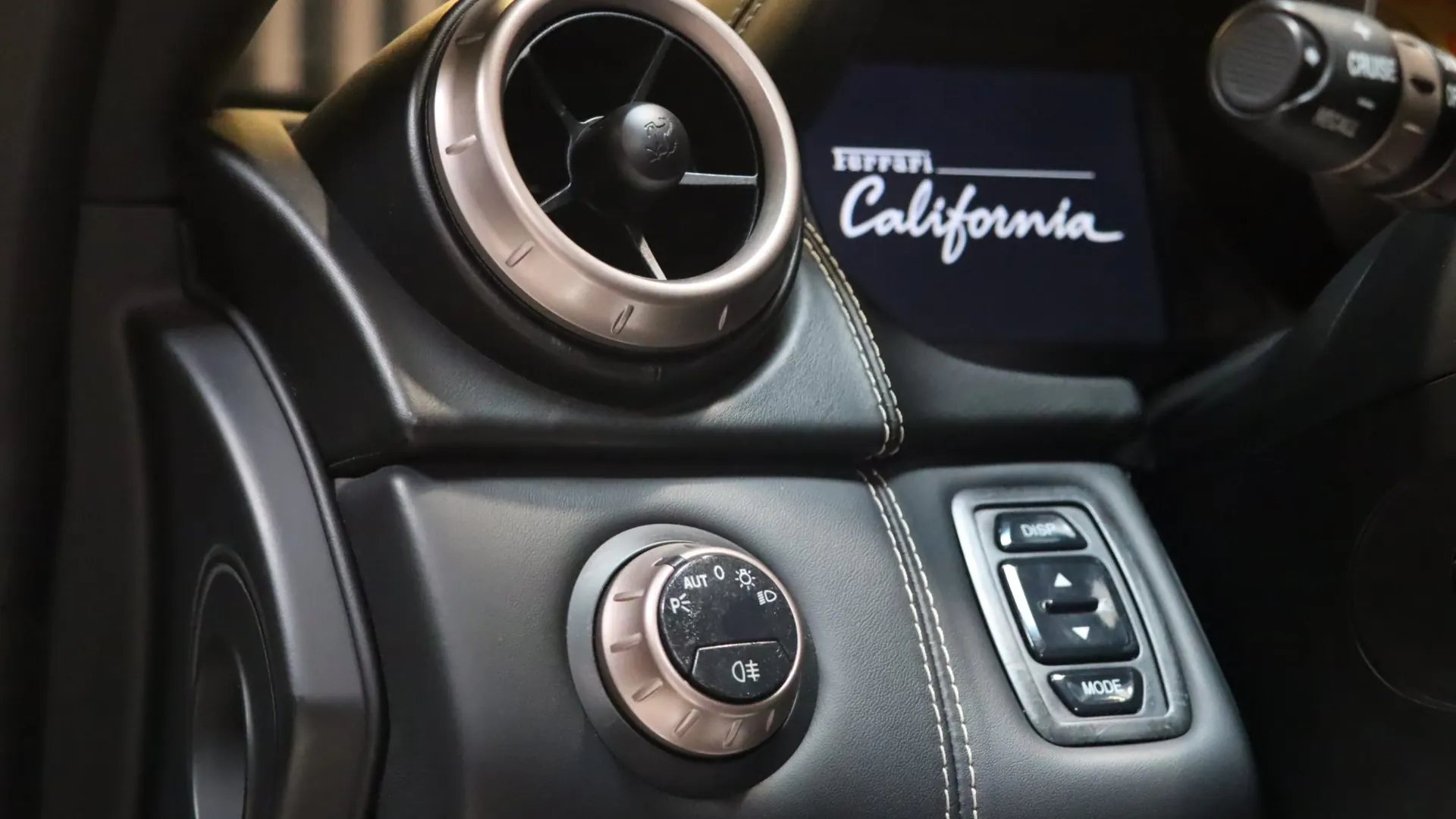 Ferrari California — photo 16