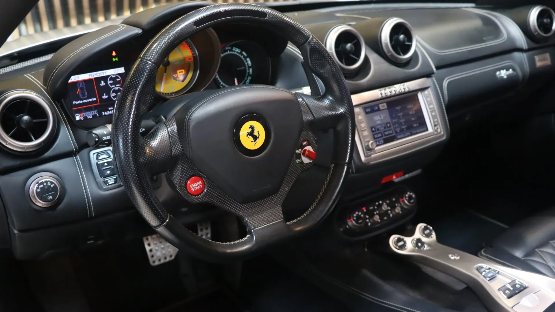 Ferrari California — photo 15