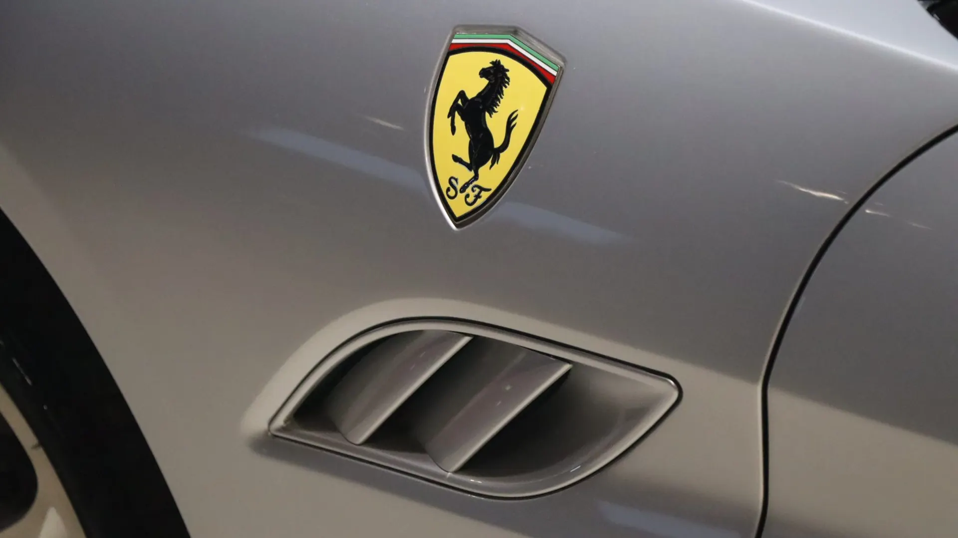 Ferrari California — photo 46