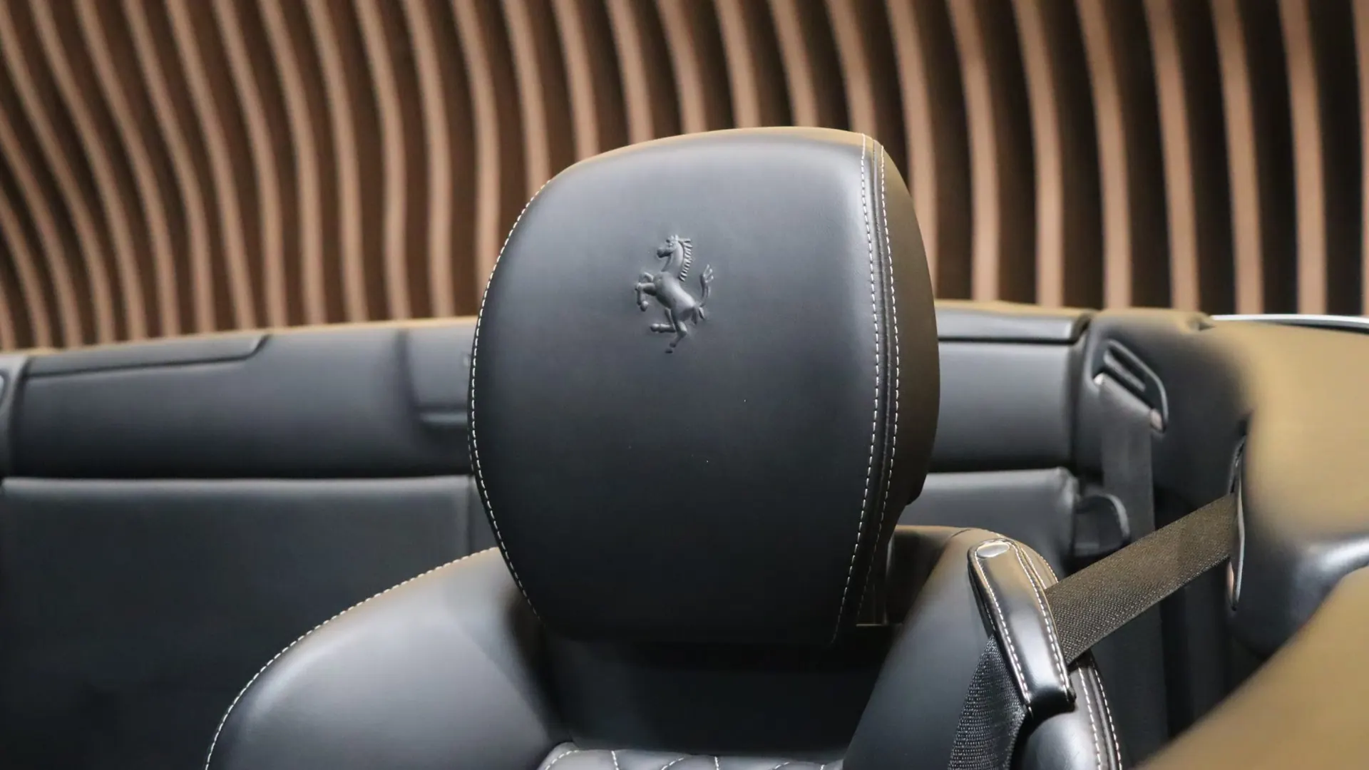 Ferrari California — photo 34