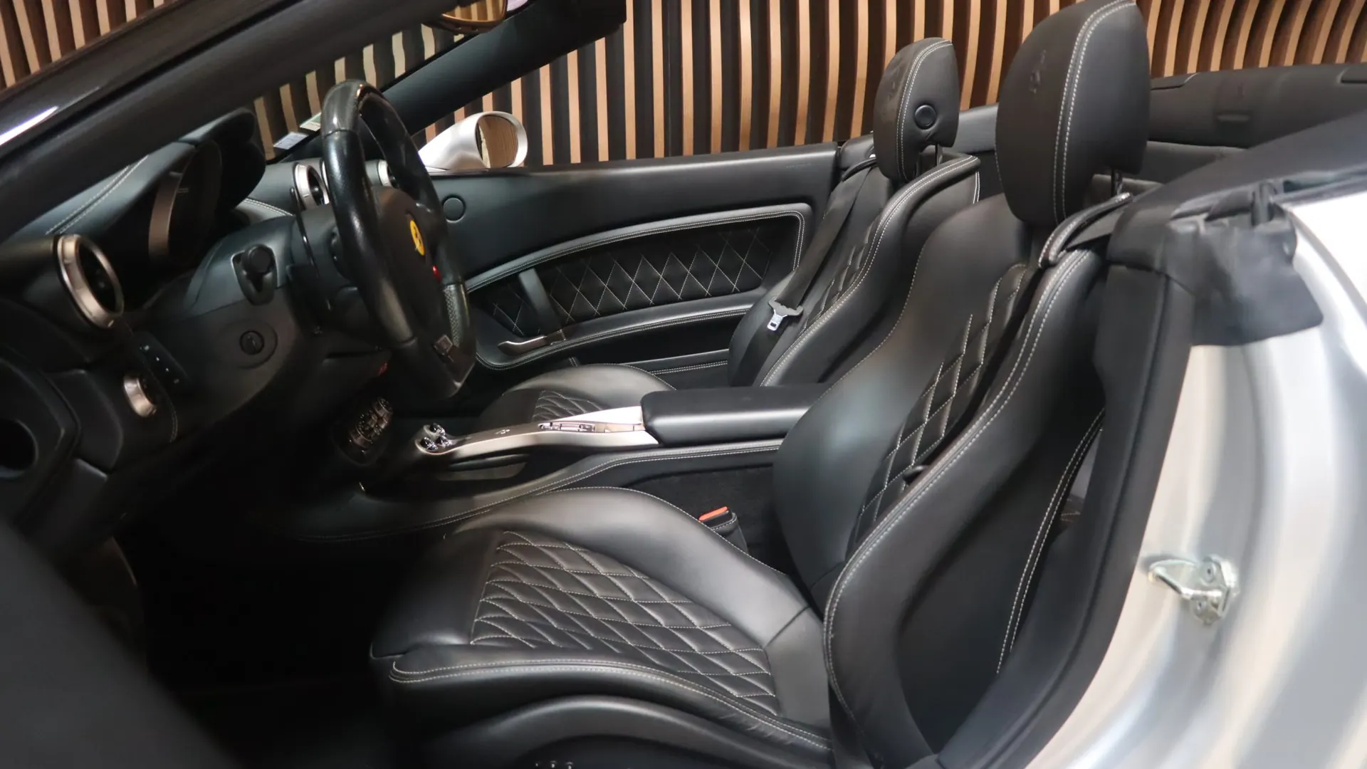 Ferrari California — photo 8