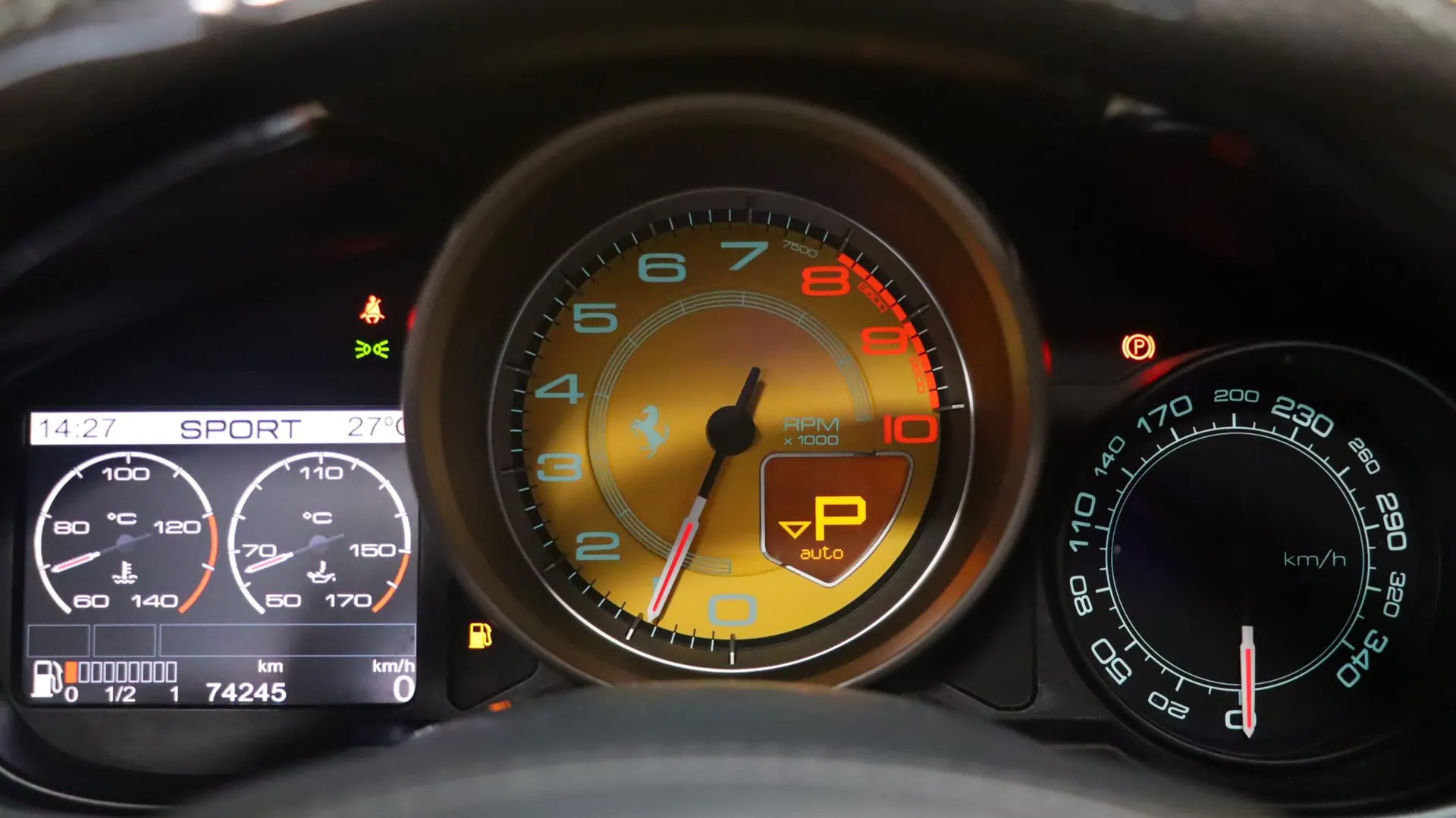 Ferrari California — photo 25