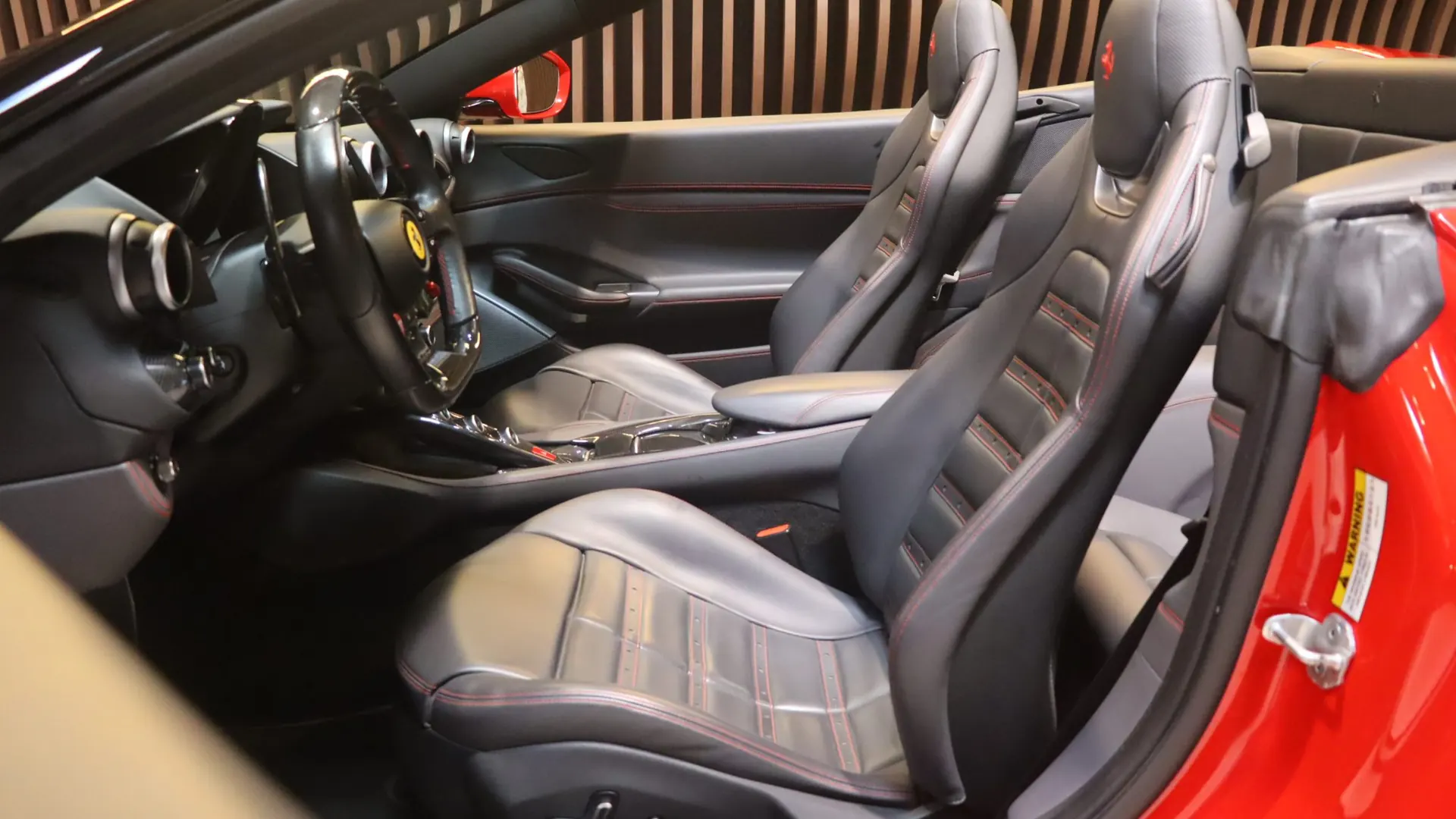 Ferrari Portofino — photo 8