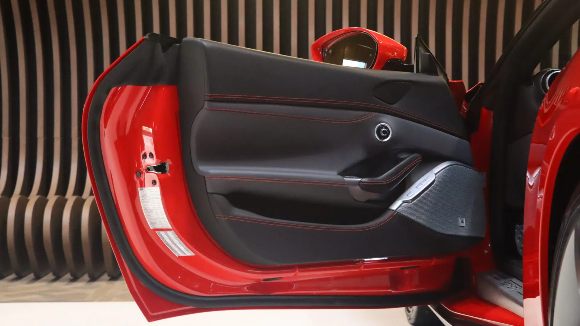Ferrari Portofino — photo 13