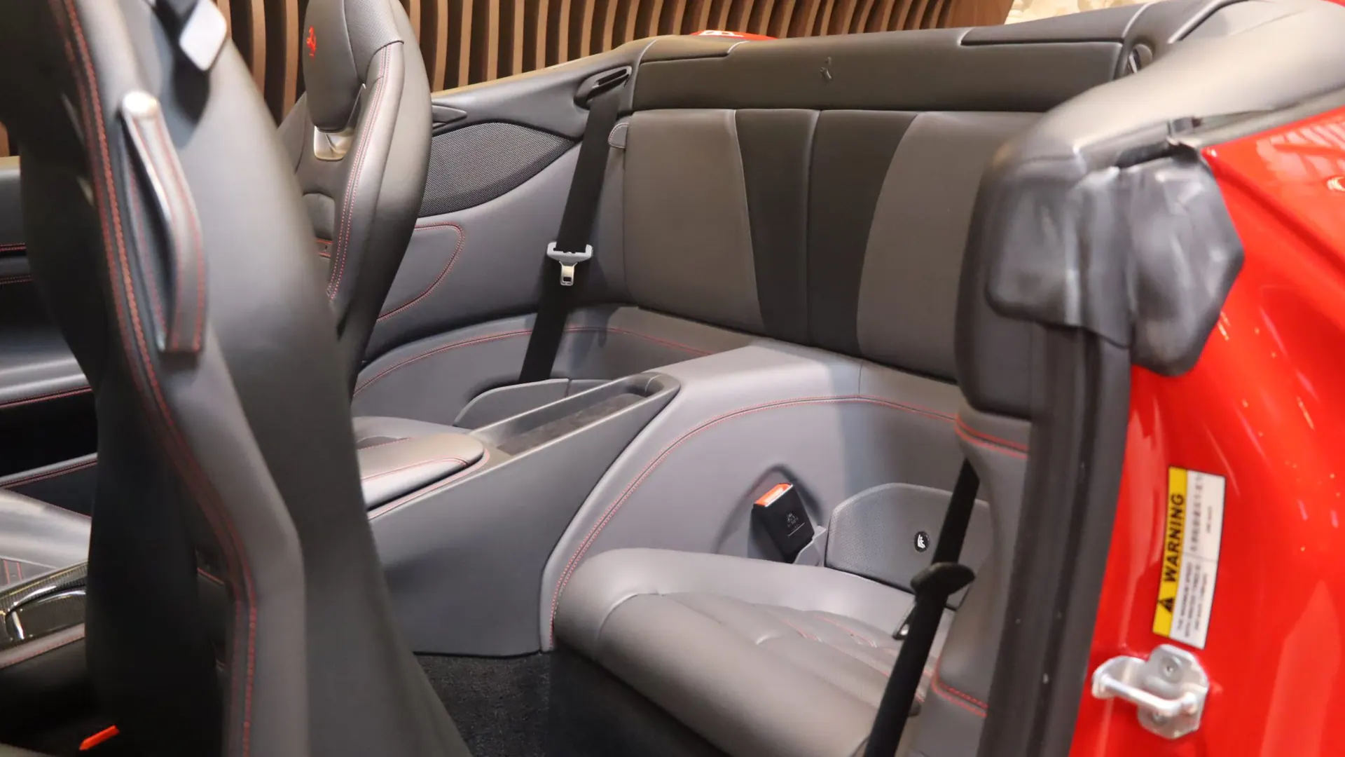 Ferrari Portofino — photo 38