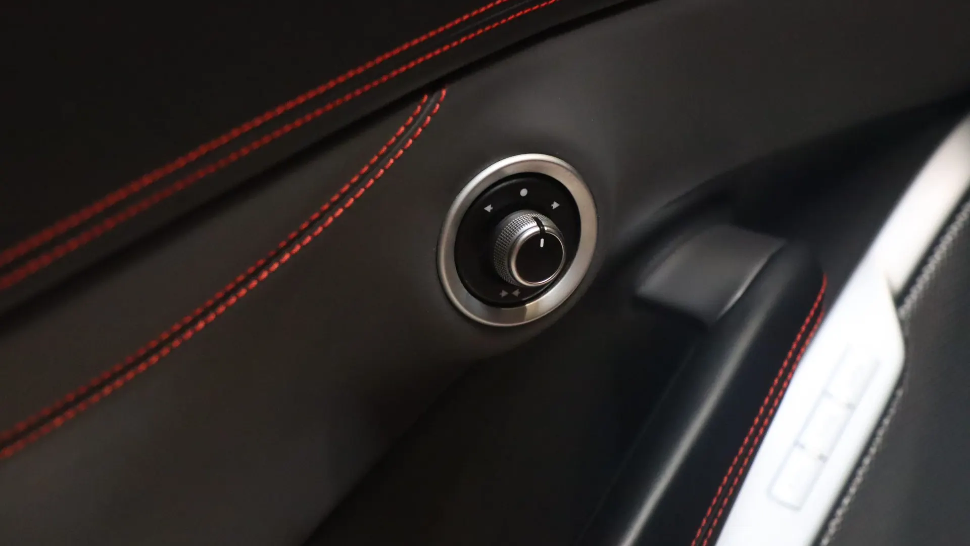 Ferrari Portofino — photo 14