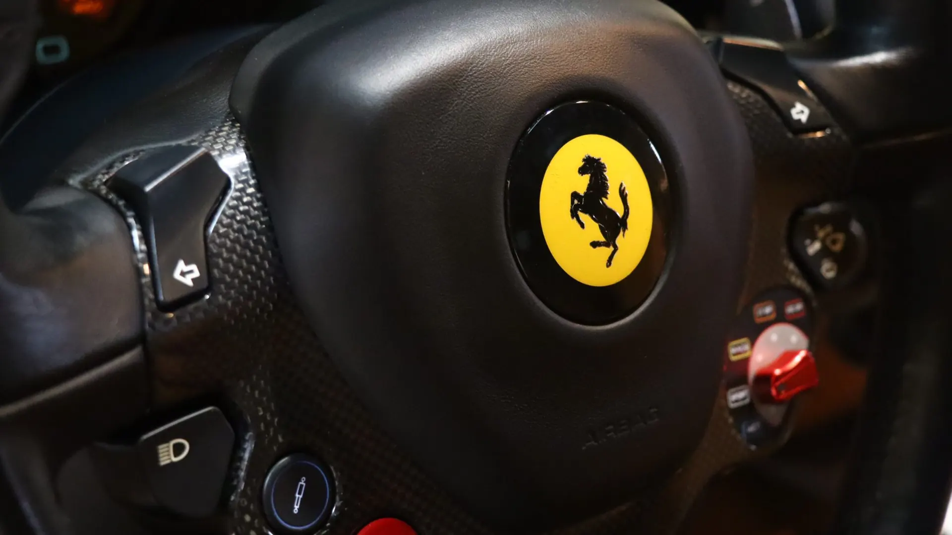 Ferrari F12 — photo 21