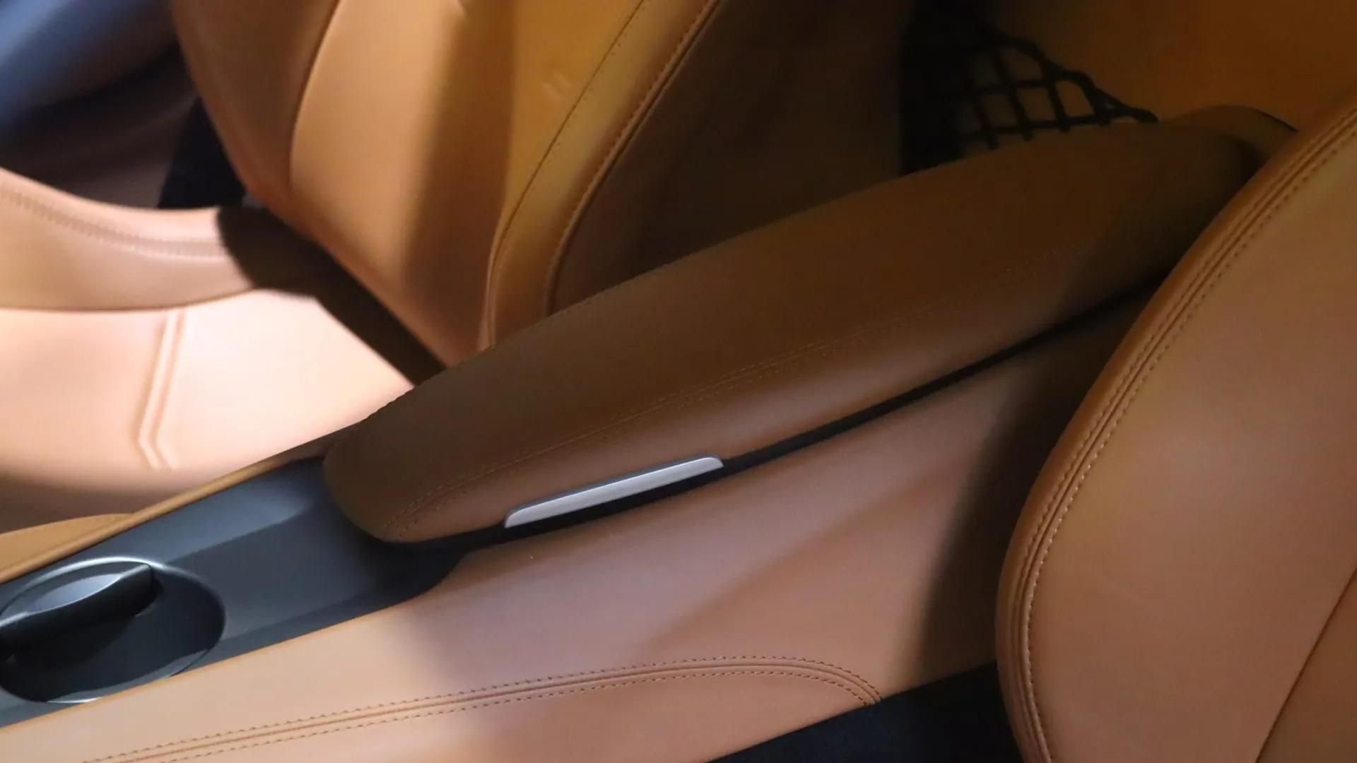 Ferrari F12 — photo 29