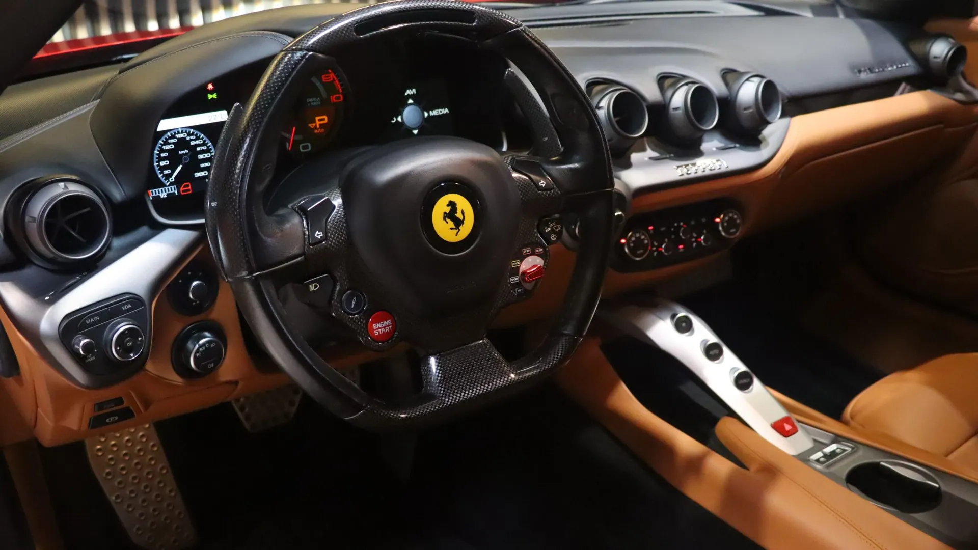 Ferrari F12 — photo 14